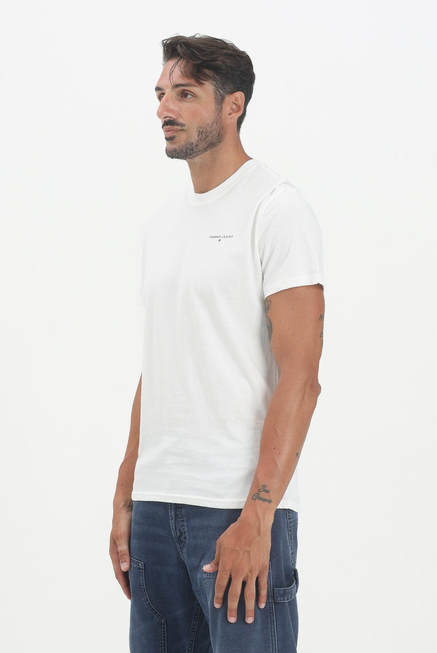 TOMMY JEANS T-shirt a manica corta bianca da uomo con logo DM0DM21780 YBL TOMMY JEANS