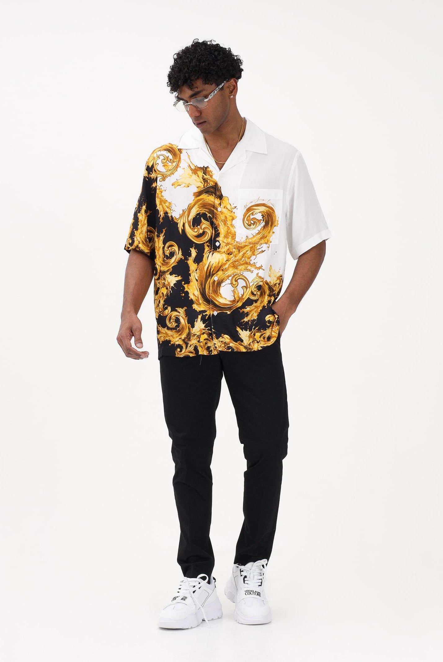 VERSACE JEANS COUTURE Camicia a manica corta bianca da uomo con stampa "Wave Couture" 80GAL2BBNS786 GL2 VERSACE JEANS COUTURE