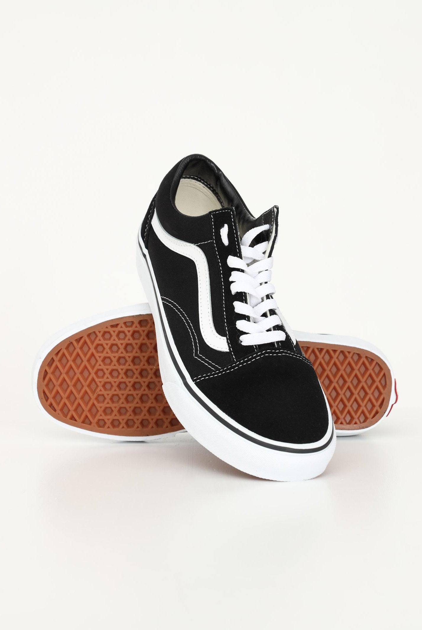 VANS Sneakers Old Skool nere per uomo e donna VN000D3HY281 . VANS