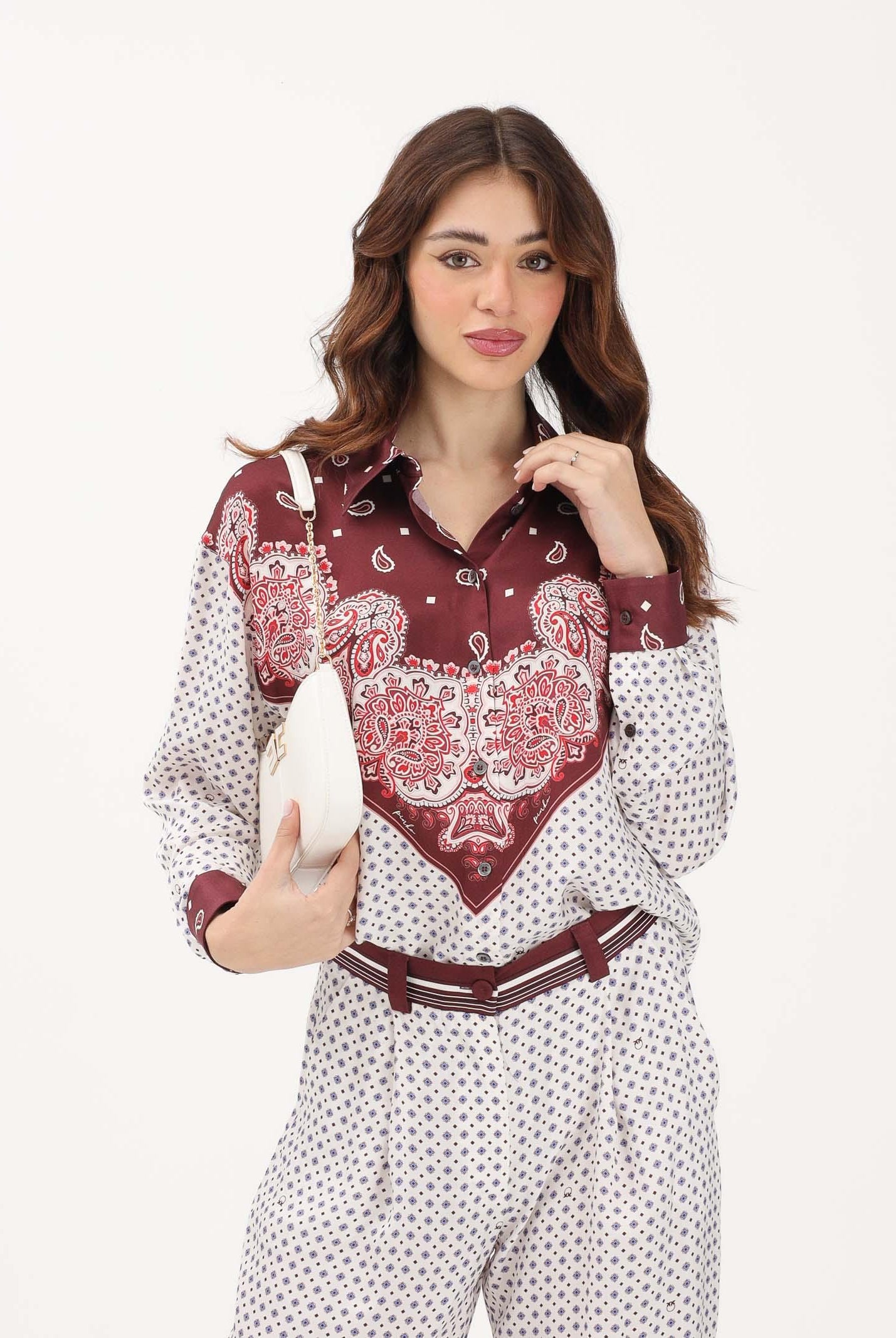 PINKO Camicia a manica lunga bianca e bordeaux da donna con motivo cravatteria e stampa piazzata 106202A31K YR1 PINKO
