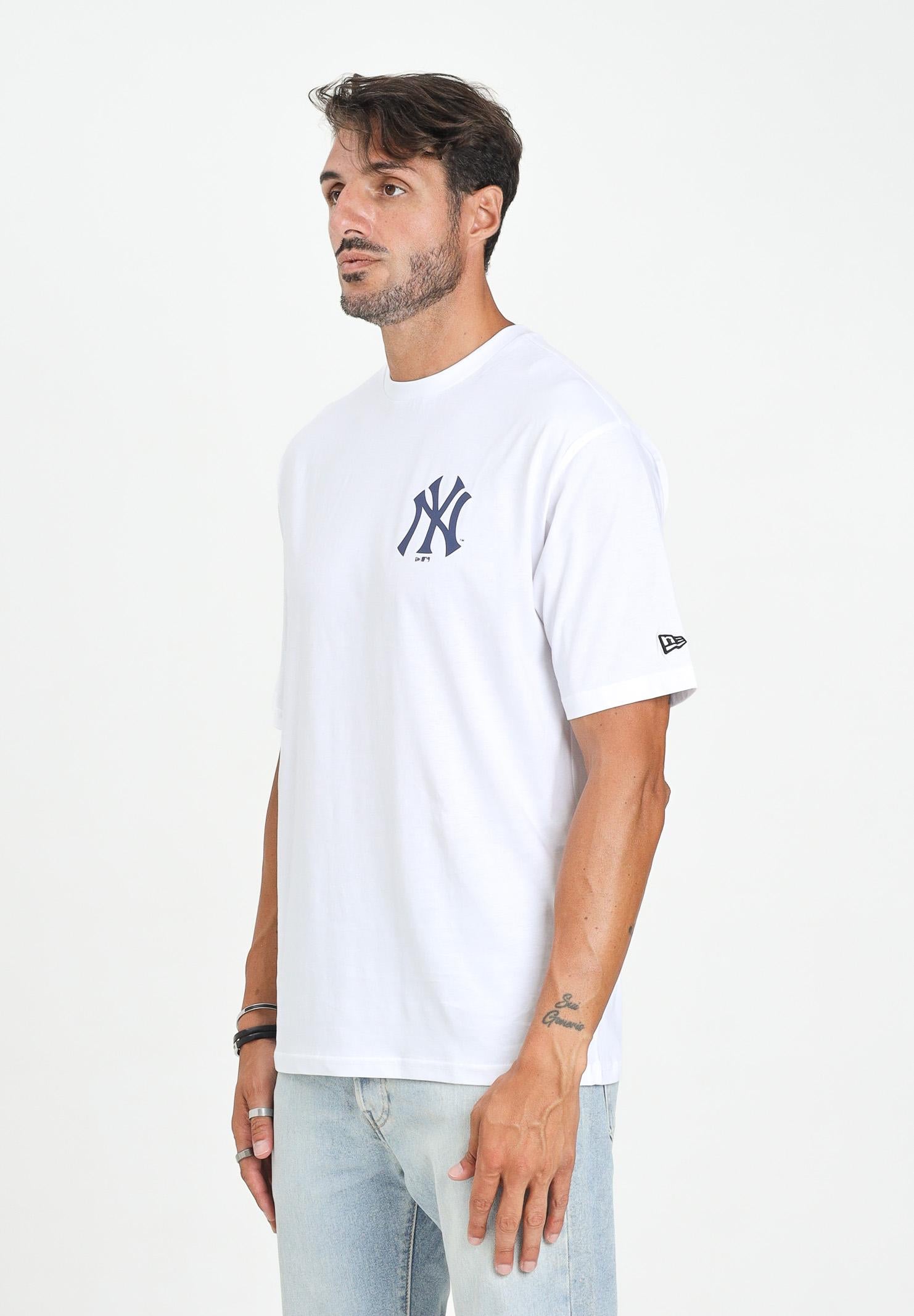 NEW ERA T-shirt a manica corta Oversized New York Yankees MLB Food Graphic bianca da uomo 60684281 . NEW ERA