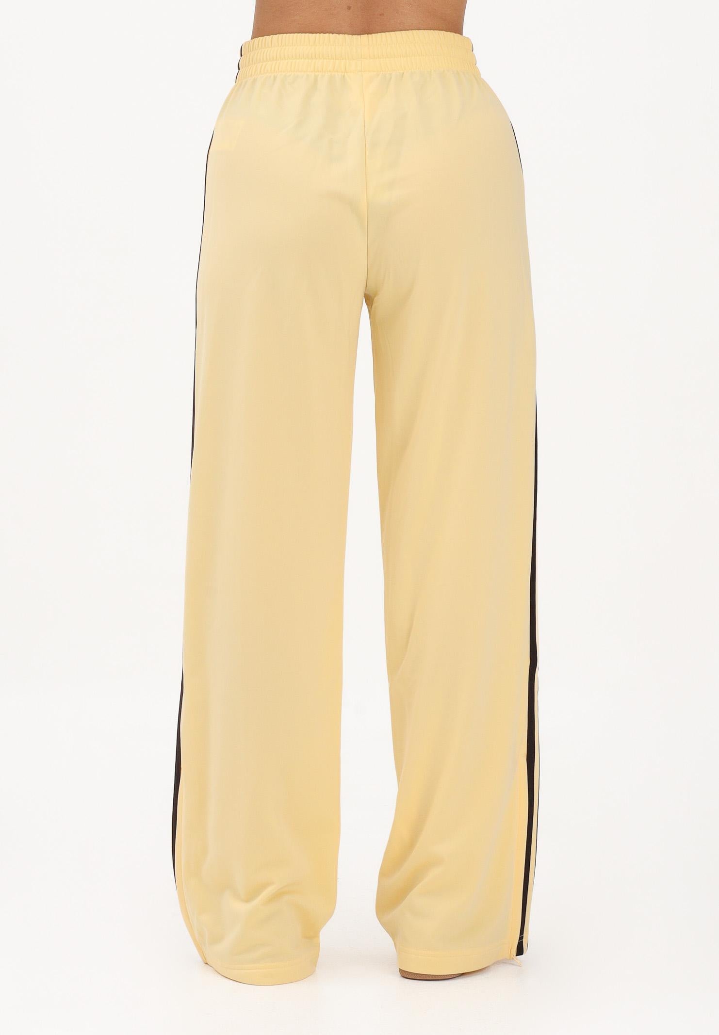 ADIDAS ORIGINALS Pantalone sportivo FB TP Loose giallo da donna KU8129 . ADIDAS ORIGINALS