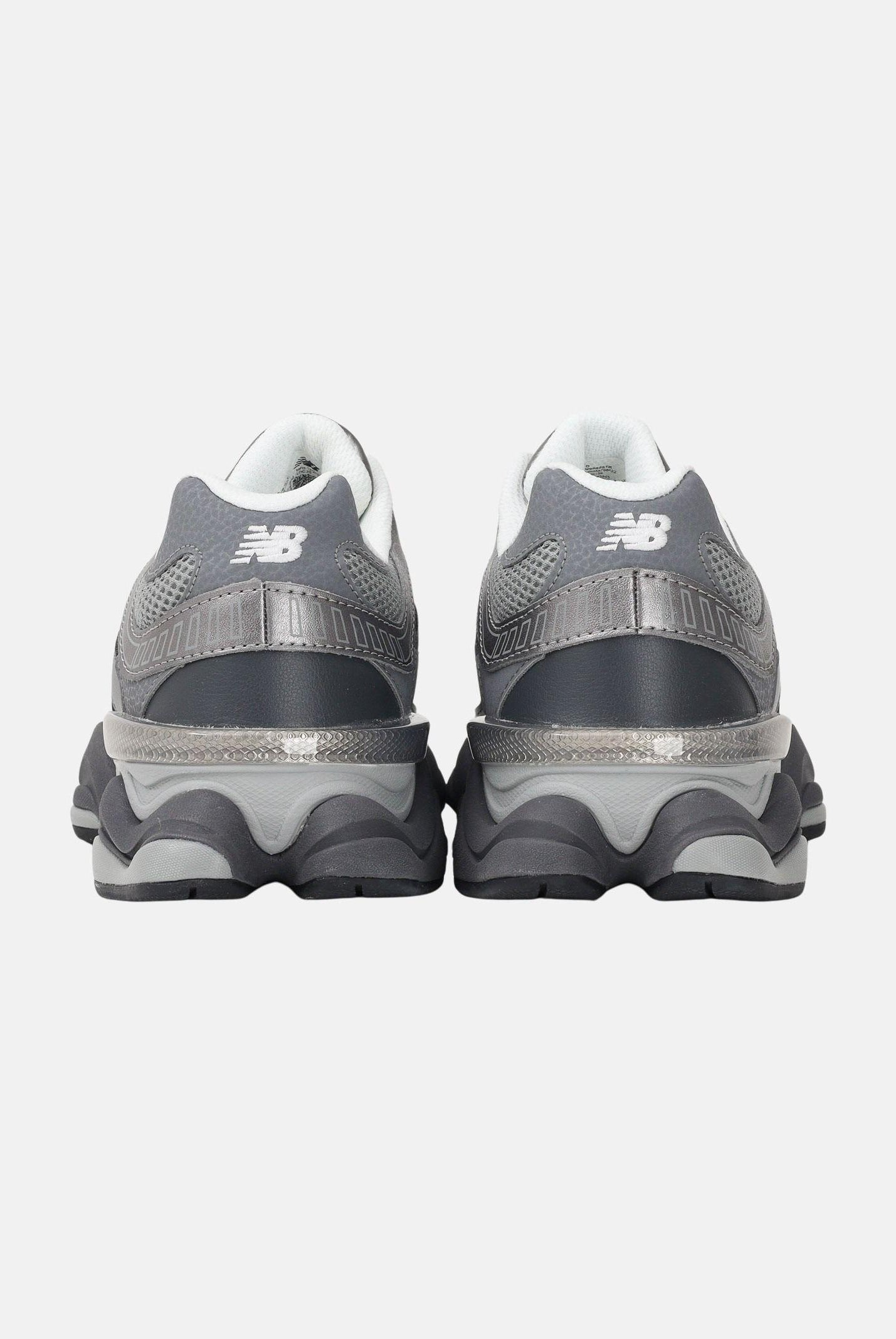 NEW BALANCE Sneakers 9060 grigie per uomo e donna U906051K . NEW BALANCE