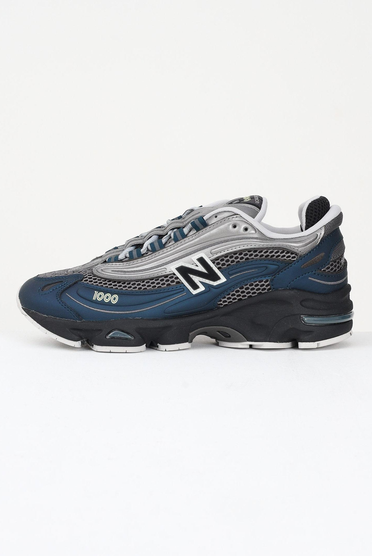 NEW BALANCE Sneakers 1000 ottanio e argento per uomo e donna M1000S . NEW BALANCE