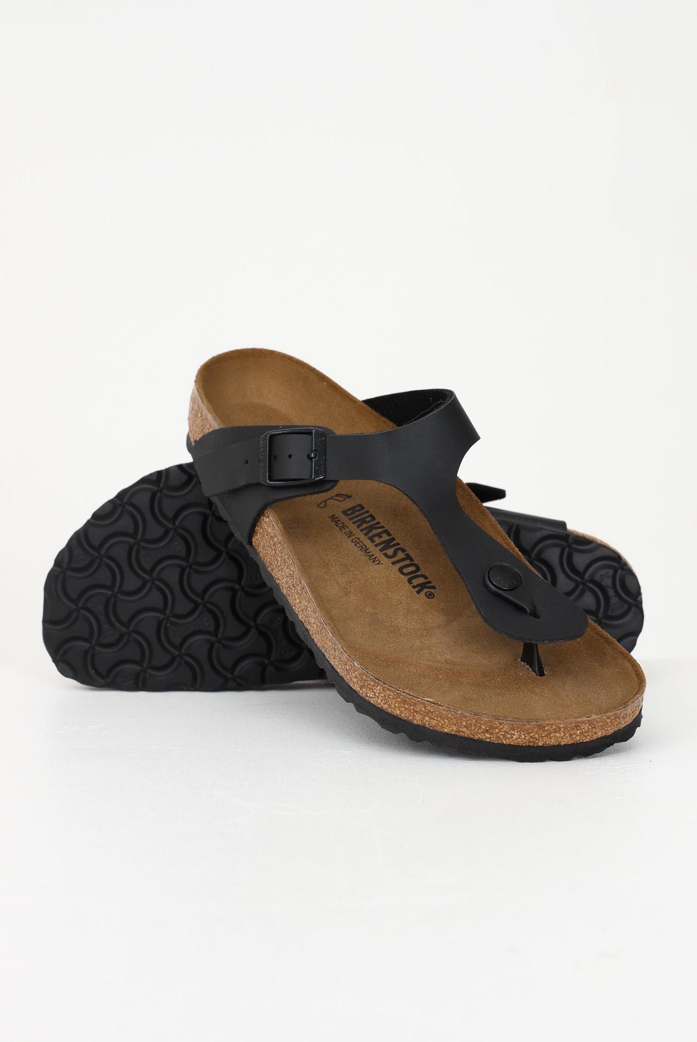 BIRKENSTOCK Infradito Gizeh nero per uomo e donna 043691 . BIRKENSTOCK