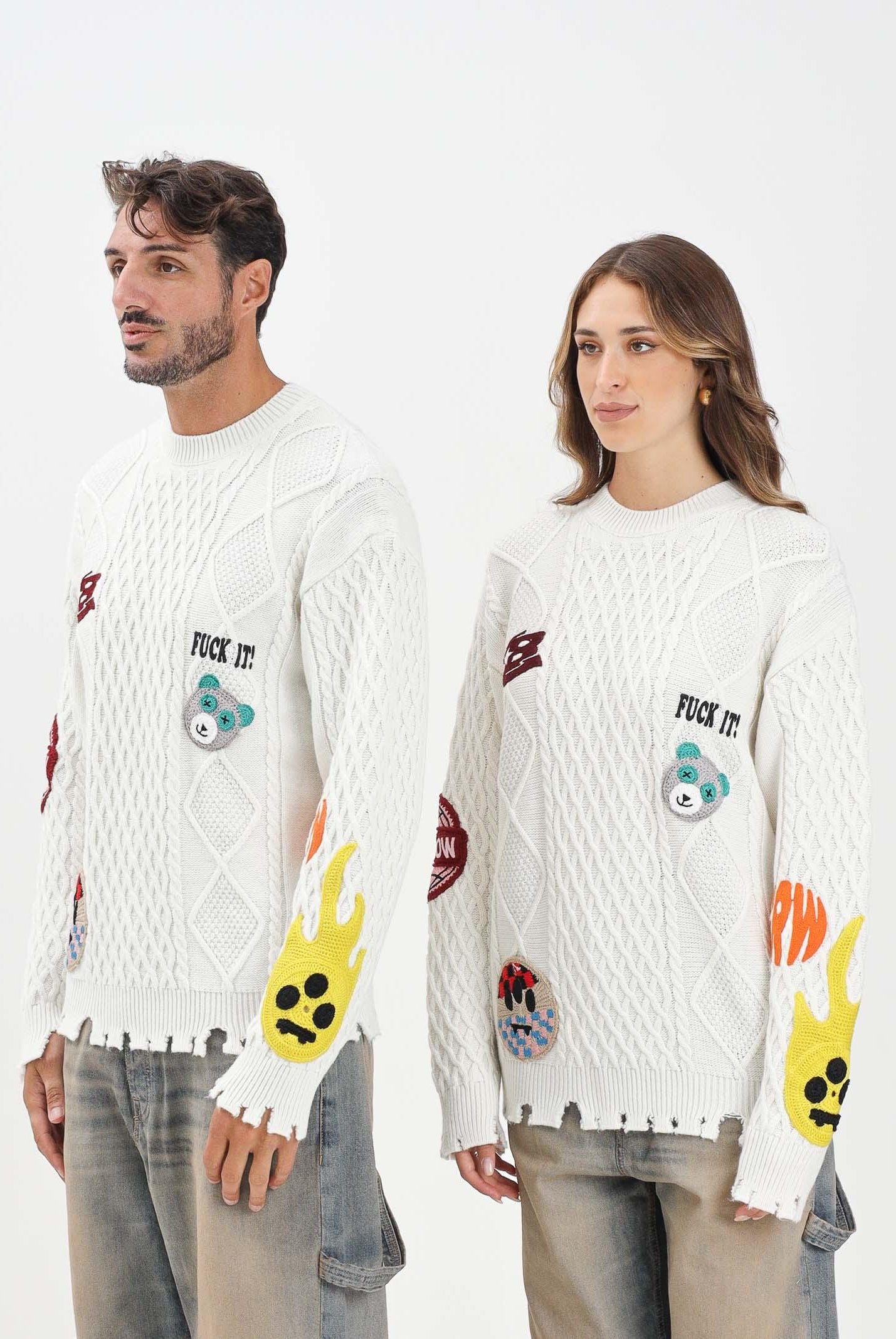 BARROW Maglione girocollo bianco per uomo e donna caratterizzato da patch multicolore F5BWUAJP115 013 BARROW