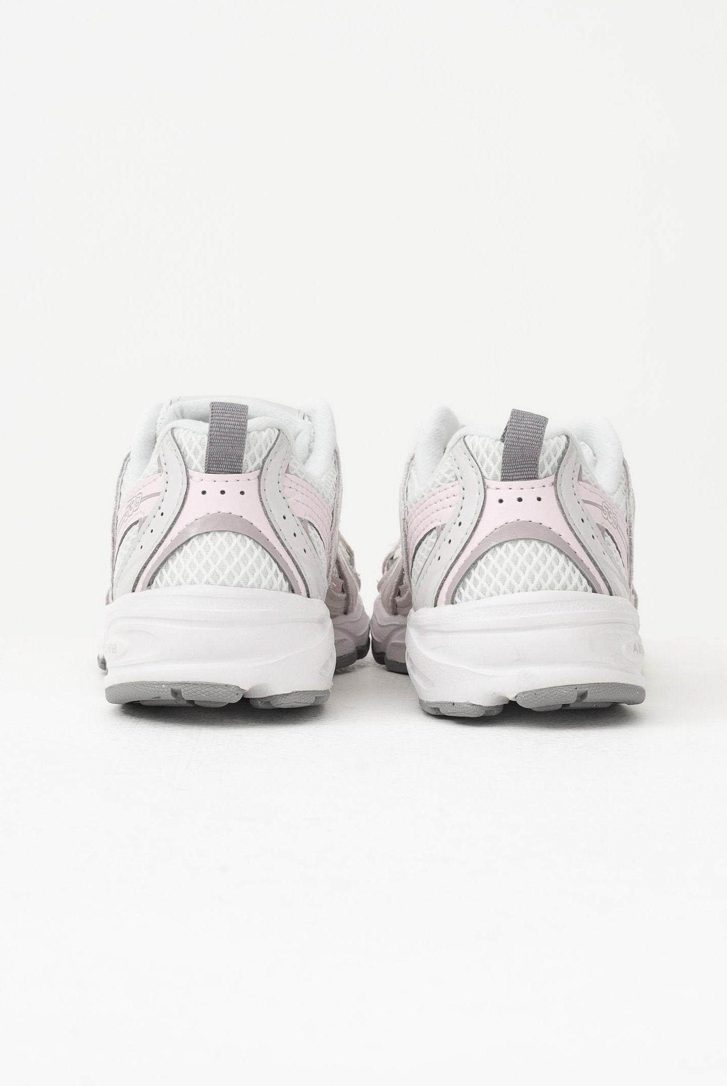 NEW BALANCE Sneakers 530 Bungee Lace rosa da bambina P5304AU . NEW BALANCE