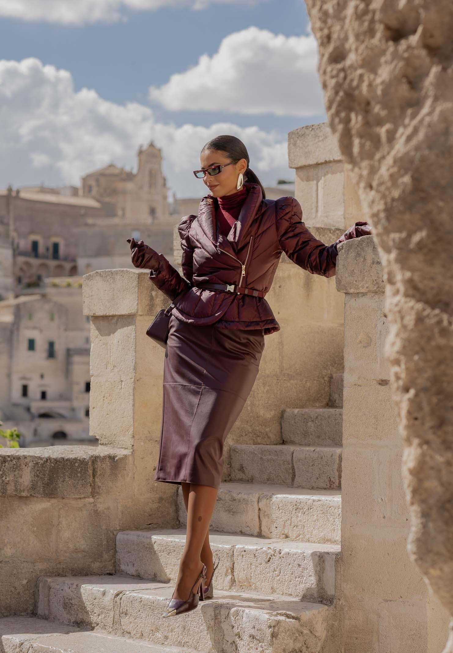 ELISABETTA FRANCHI Piumino bordeaux da donna con baschina PI89Z56E2 EA4 ELISABETTA FRANCHI