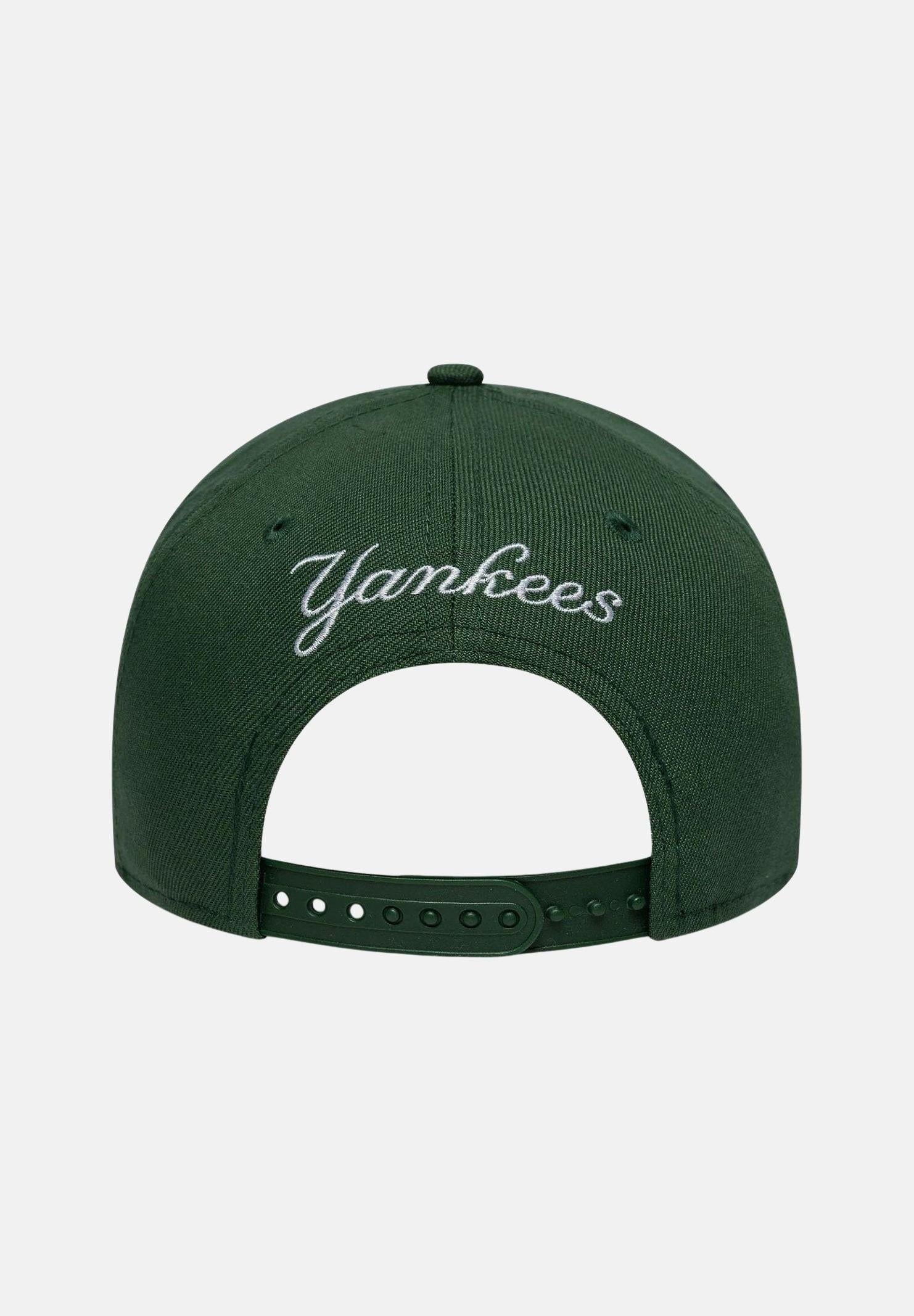 NEW ERA Cappello con visiera 9FORTY E-Frame New York Yankees MLB Outline Script verde per uomo e donna 60771813 . NEW ERA