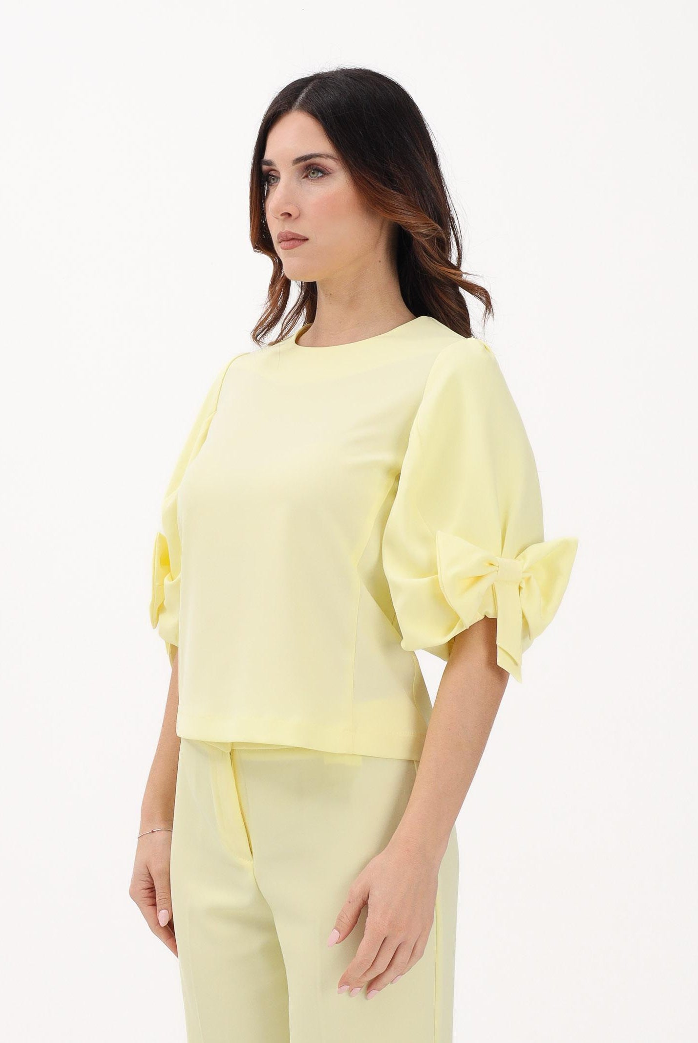 VICOLO Blusa gialla da donna con fiocco applicato TAB0245 ABU20 VICOLO