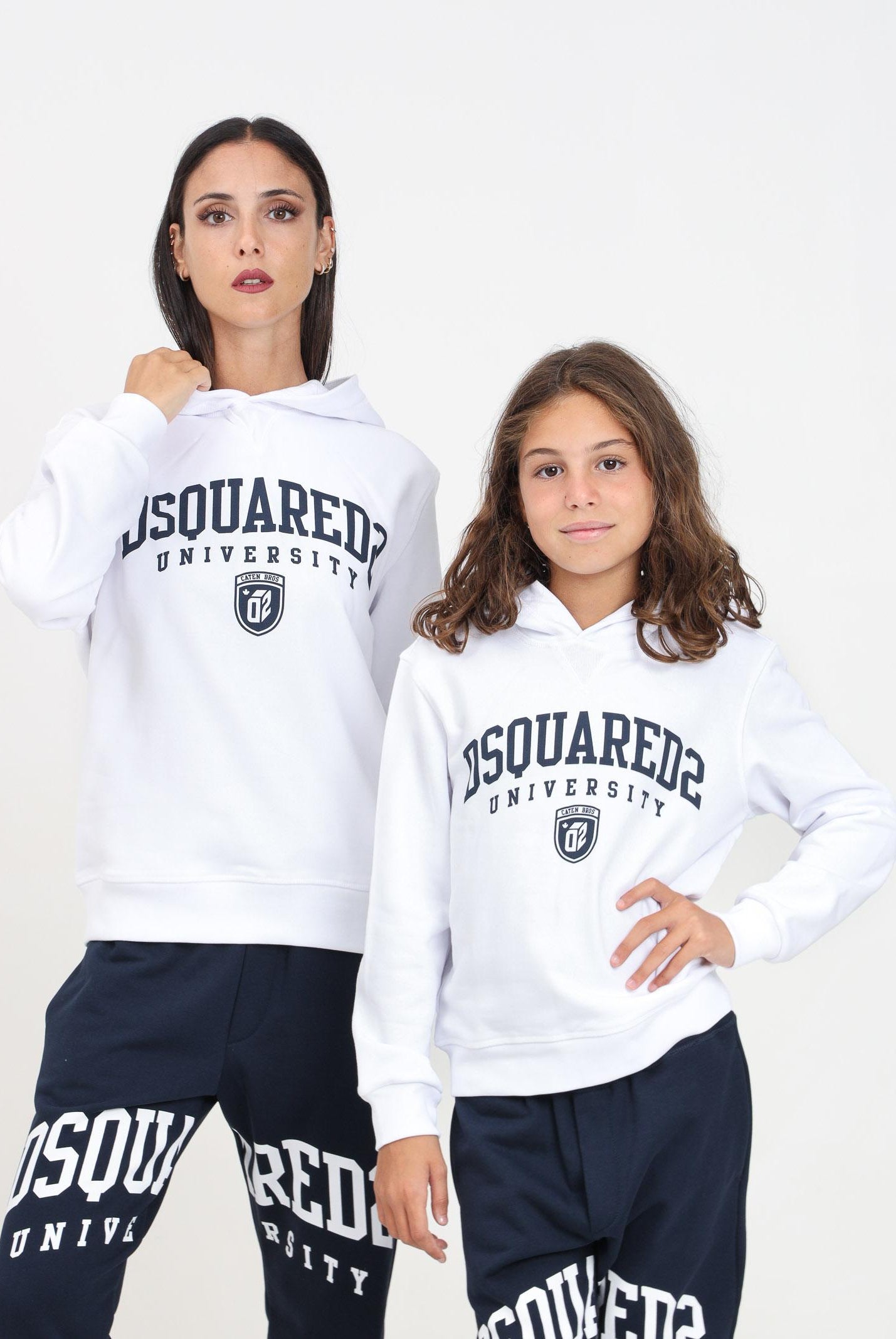 Felpa con cappuccio bianca per donna e bambina rifinita da logo stile college DQ2466D0094 DQ100 DSQUARED2