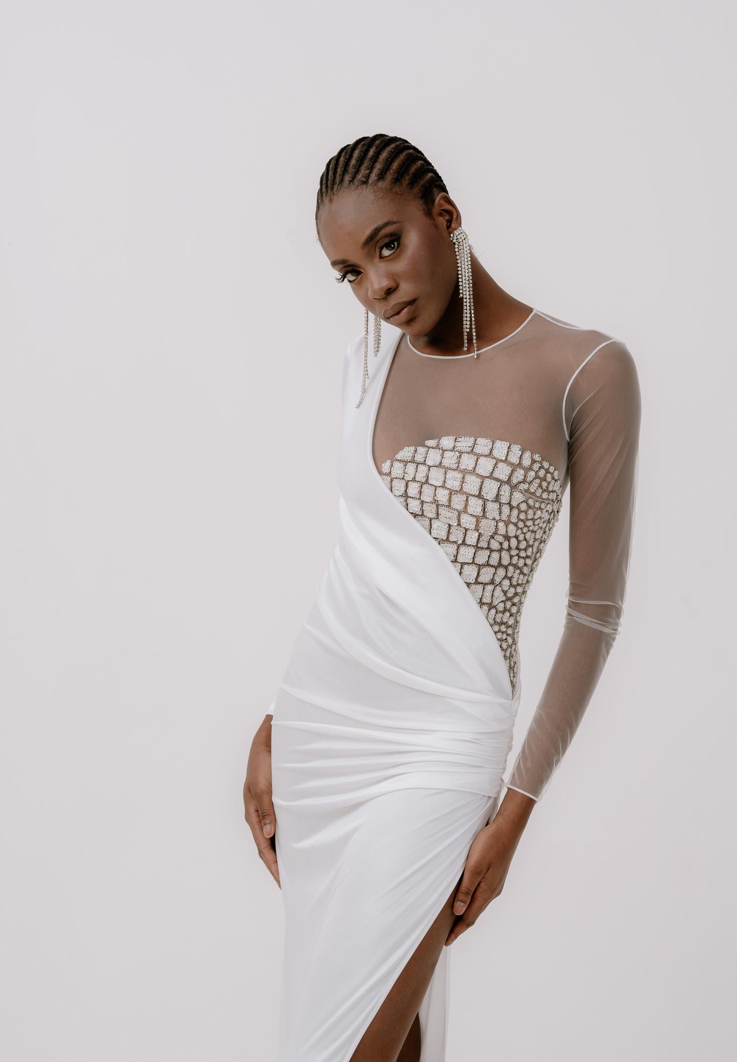 ELISABETTA FRANCHI Abito lungo bianco da donna con corpetto arricchito da strass ABR2257E2 360 ELISABETTA FRANCHI