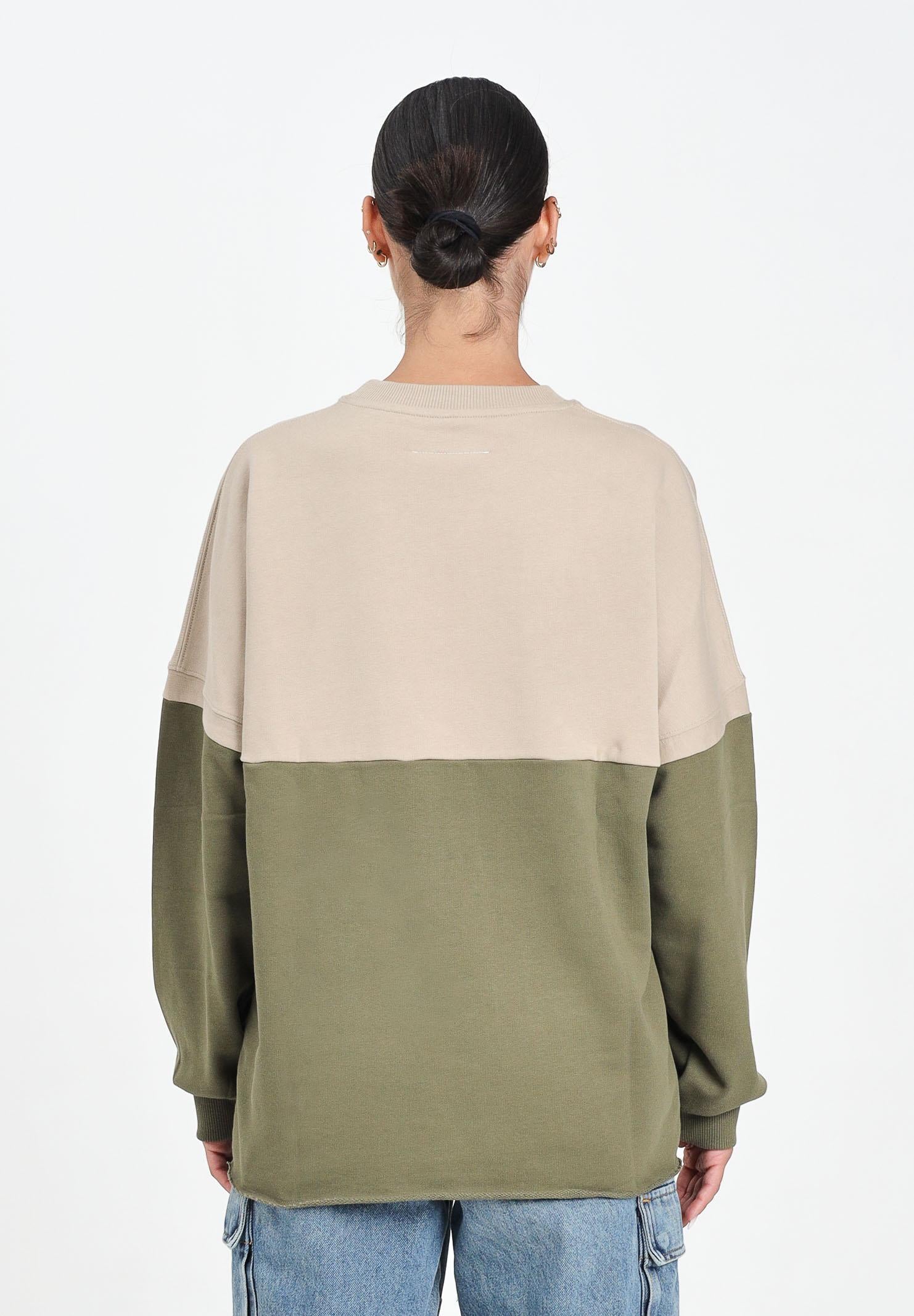 MAISON MARGIELA Felpa girocollo beige e verde per donna, ragazzi e bambini caratterizzata da una costruzione re-cut M60870MM04H M6C38 MAISON MARGIELA