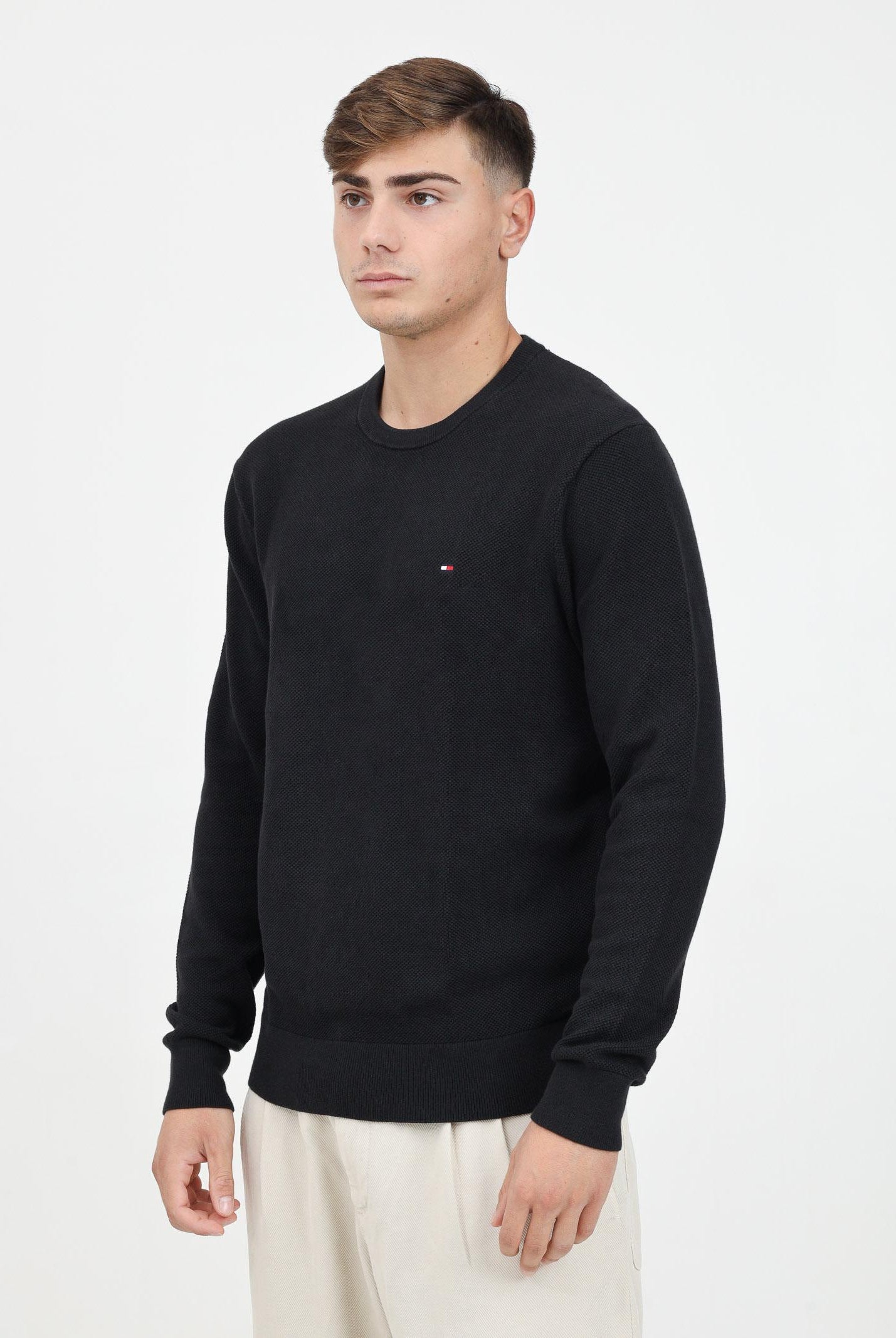 TOMMY HILFIGER Maglioncino girocollo nero da uomo con ricamo bandierina MW0MW36347 BDS TOMMY HILFIGER