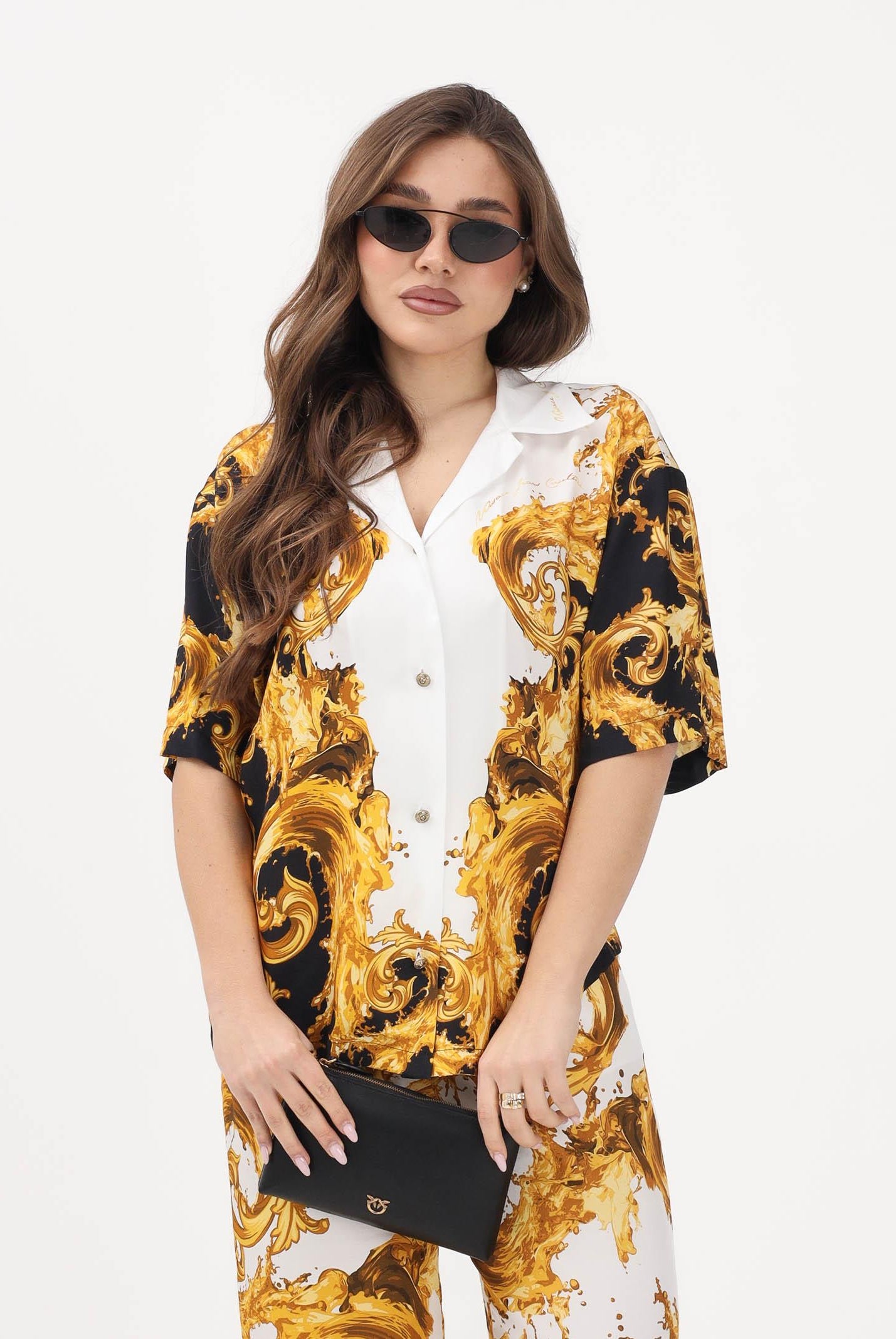 VERSACE JEANS COUTURE Camicia a manica corta bianca e nera da donna con stampa Wave Couture oro 80HAL2P9NS832 GL2 VERSACE JEANS COUTURE