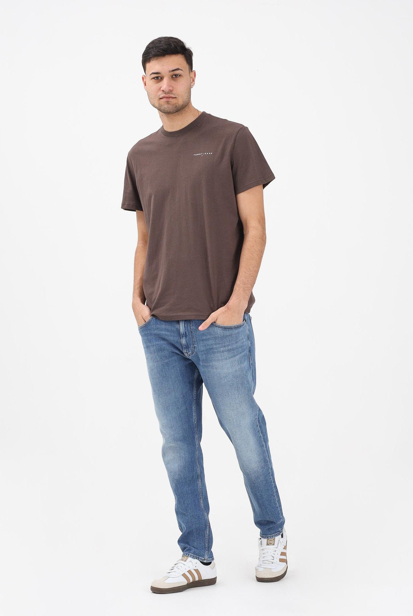 TOMMY JEANS Jeans Austin in denim sbiadito da uomo DM0DM20987 1A5 TOMMY JEANS