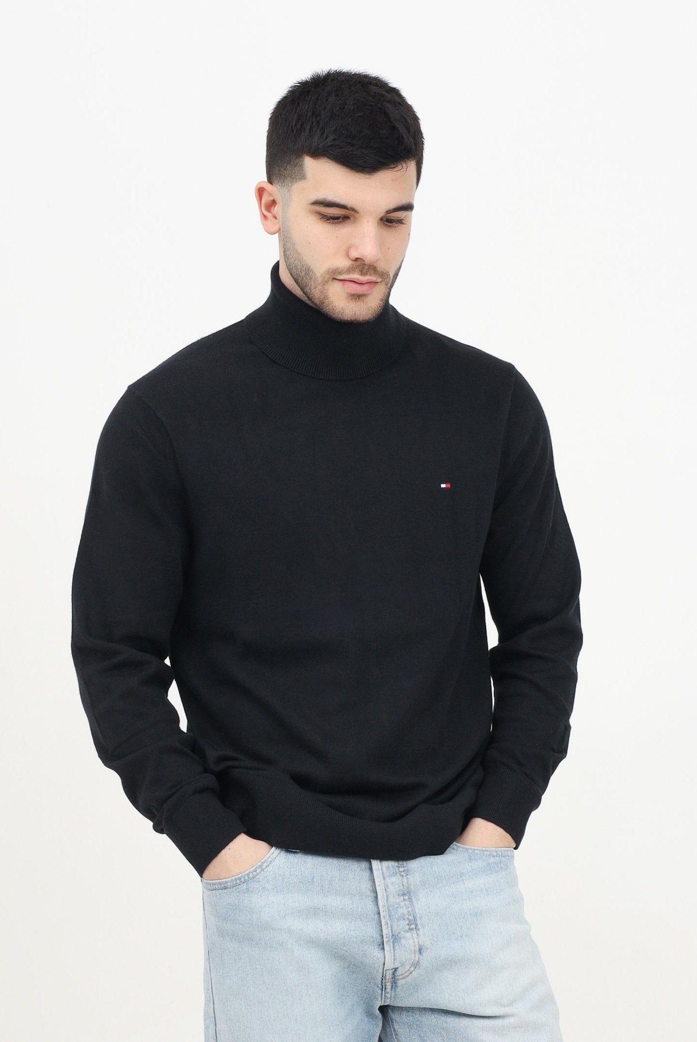 TOMMY HILFIGHER Maglioncino a collo alto nero da uomo con logo MW0MW28048BDS . TOMMY HILFIGER