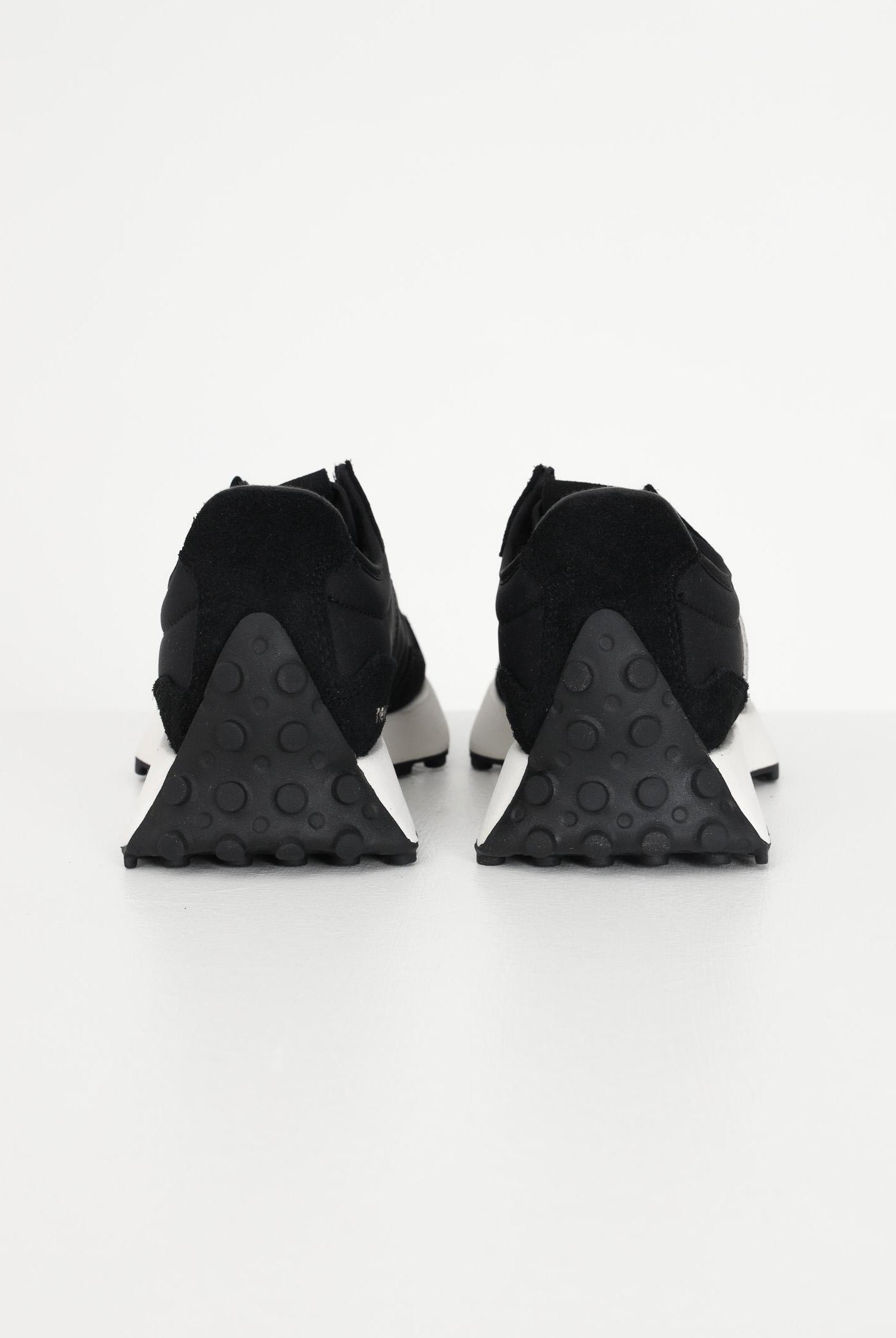 NEW BALANCE Sneakers 327 nere da donna WS327PH  NEW BALANCE