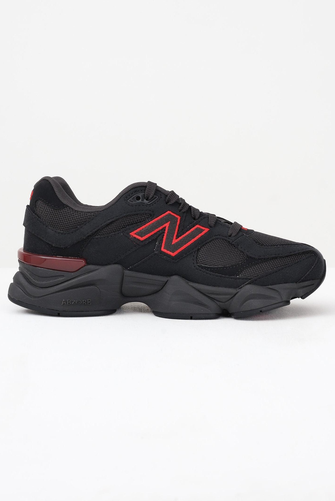 NEW BALANCE Sneakers 9060 nere e rosse per uomo e donna GC9060JR NEW BALANCE