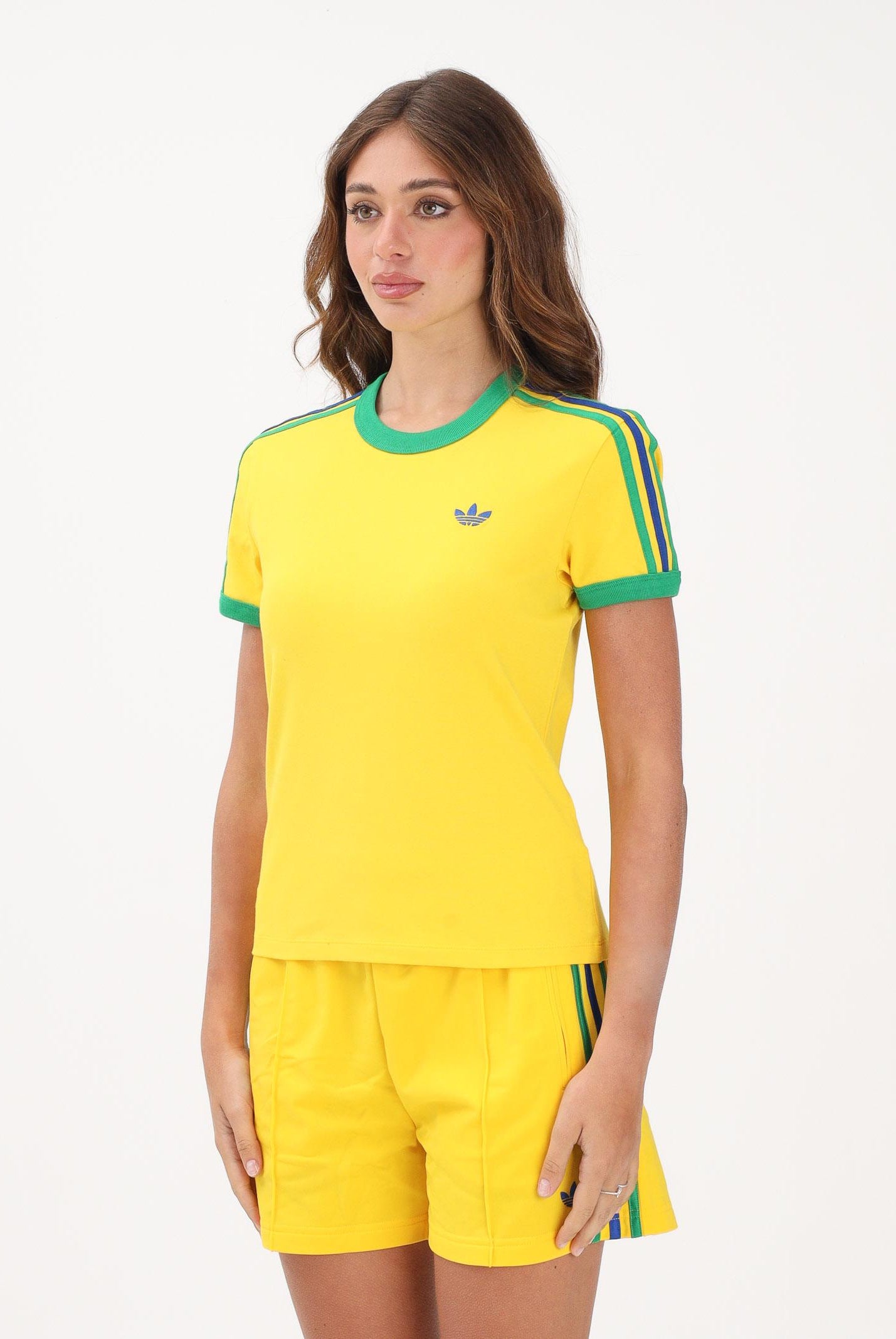 ADIDAS ORIGINALS T-shirt a manica corta 3 STRIPES gialla da donna KE9386 . ADIDAS ORIGINALS