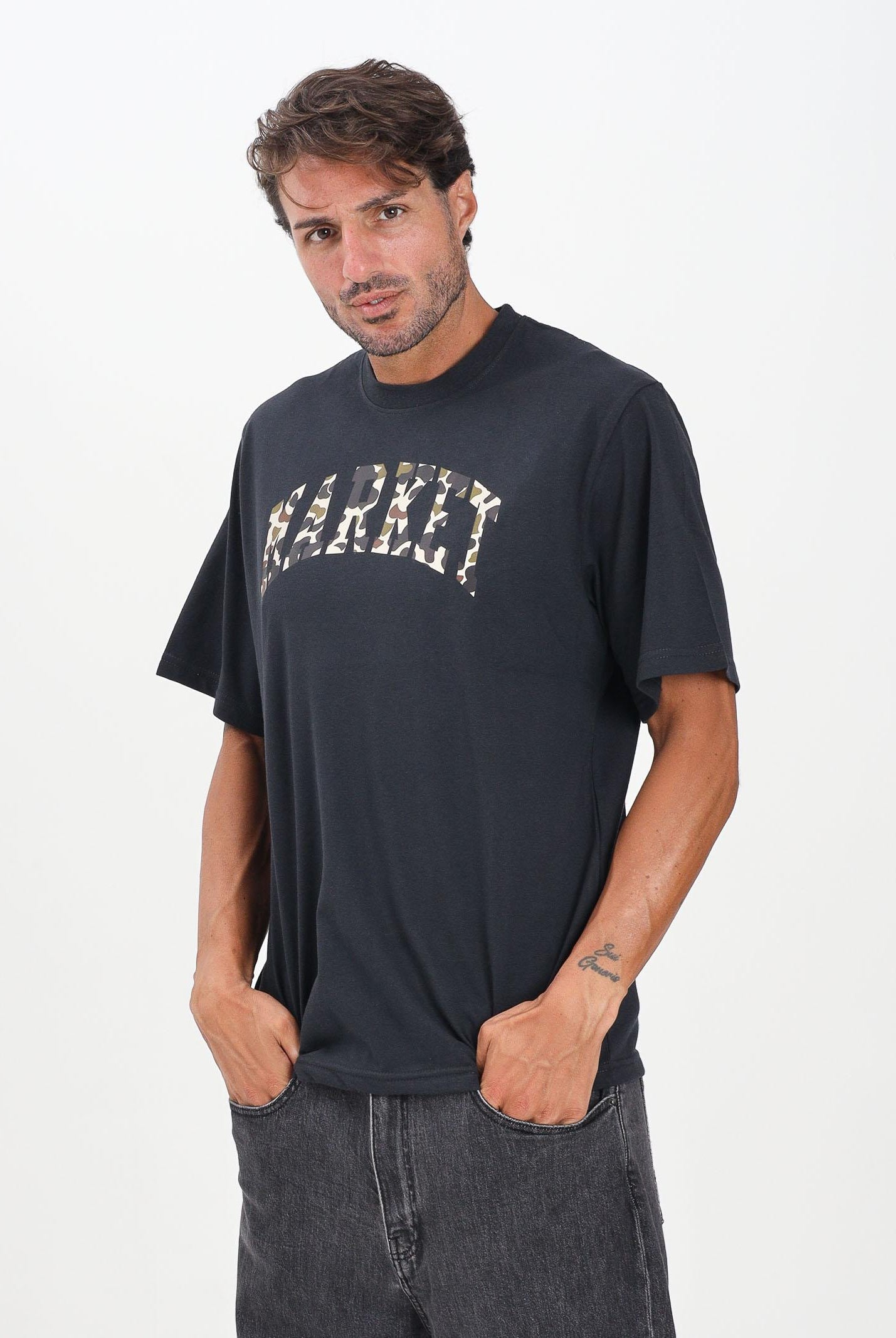 MARKET T-shirt a manica corta nera da uomo con stampa logo F5MKMATH037 950 MarKET
