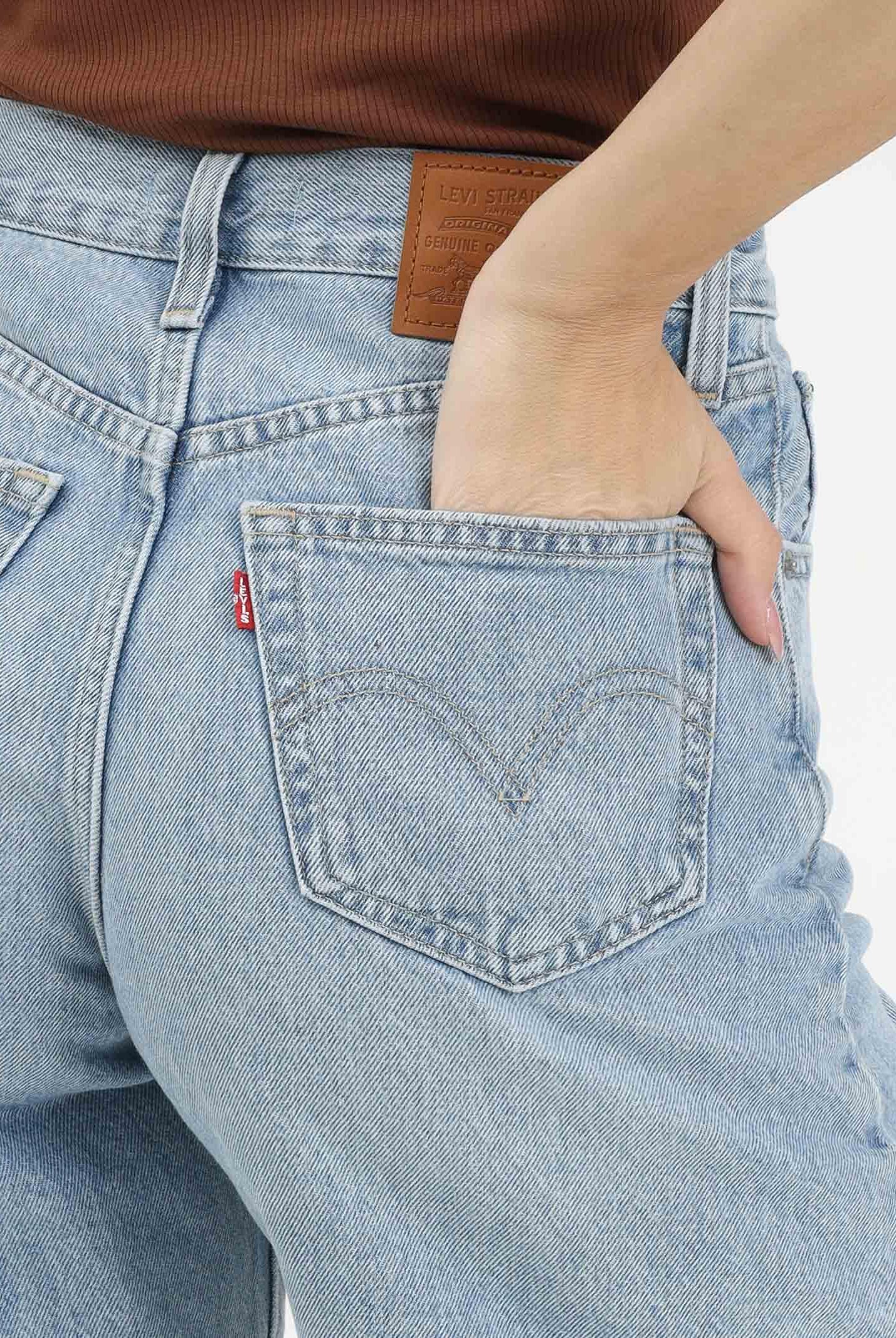 LEVI'S® Shorts High Rise Baggy in denim chiaro da donna A9311-0000 . LEVI'S®