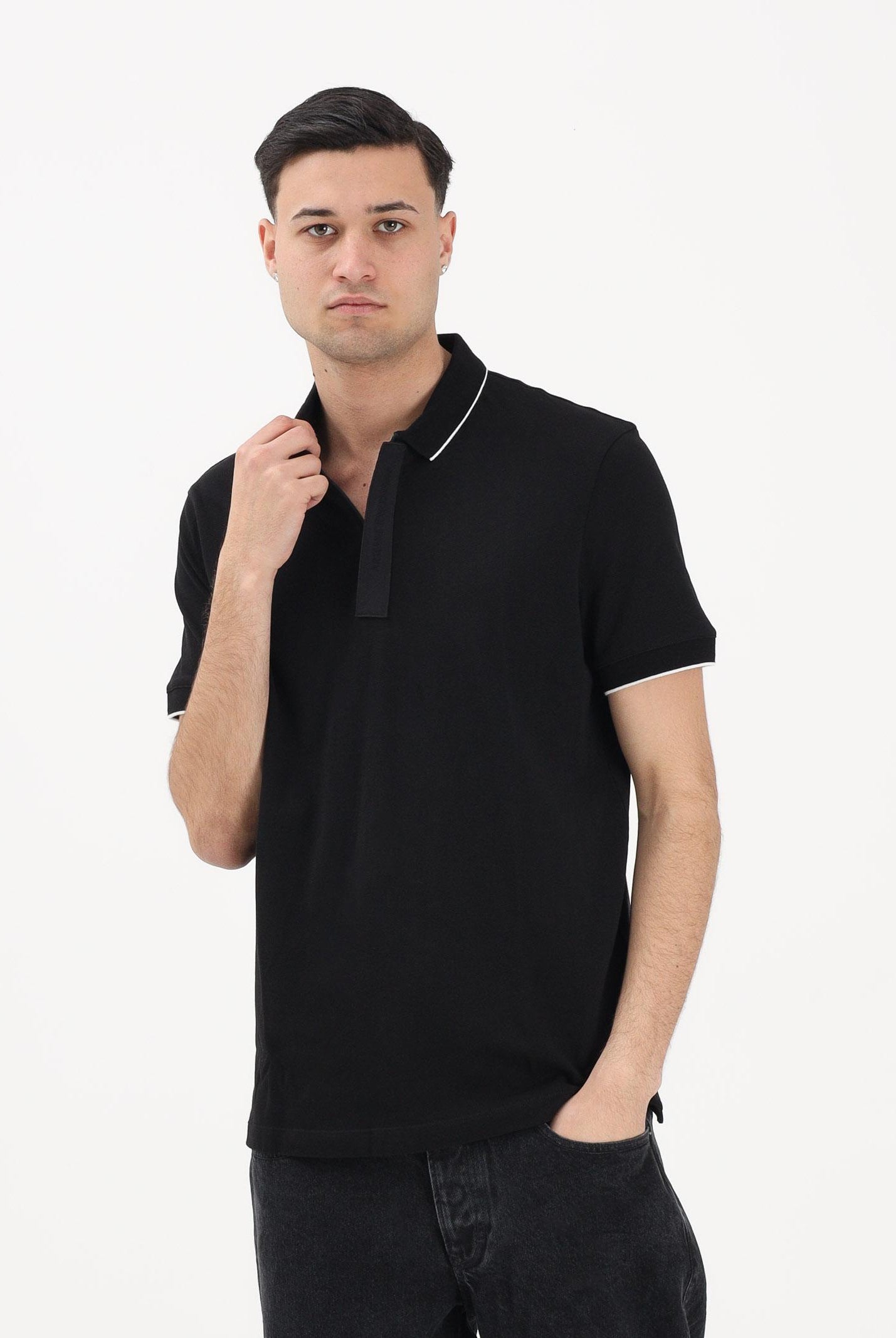 ARMANI EXCHANGE Polo a manica corta nera da uomo con dettagli a contrasto XM001285AF10366 UC001 ARMANI EXCHANGE