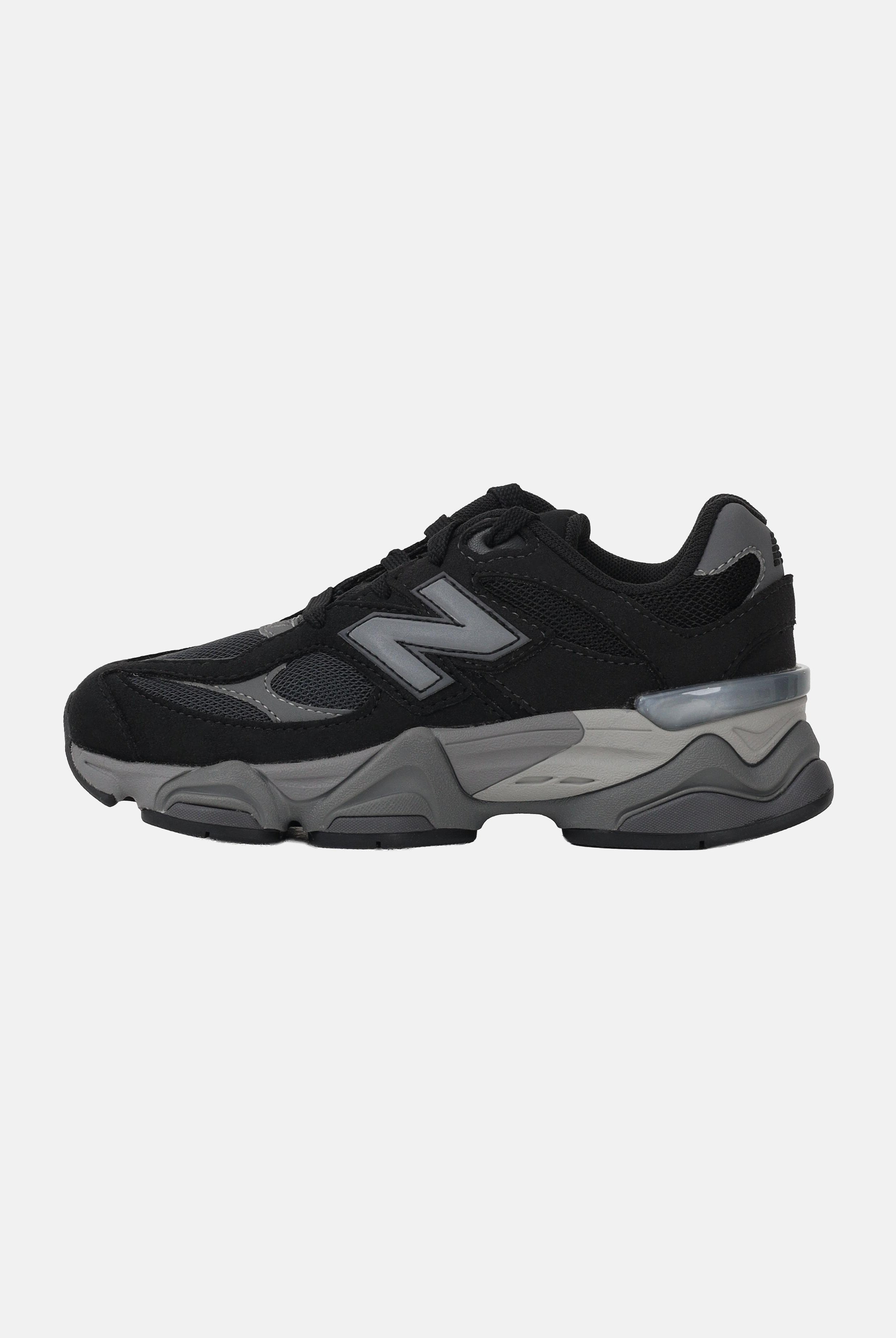 NEW BALANCE Sneakers 9060 Lace nere per bambino e bambina PC9060BK . NEW BALANCE