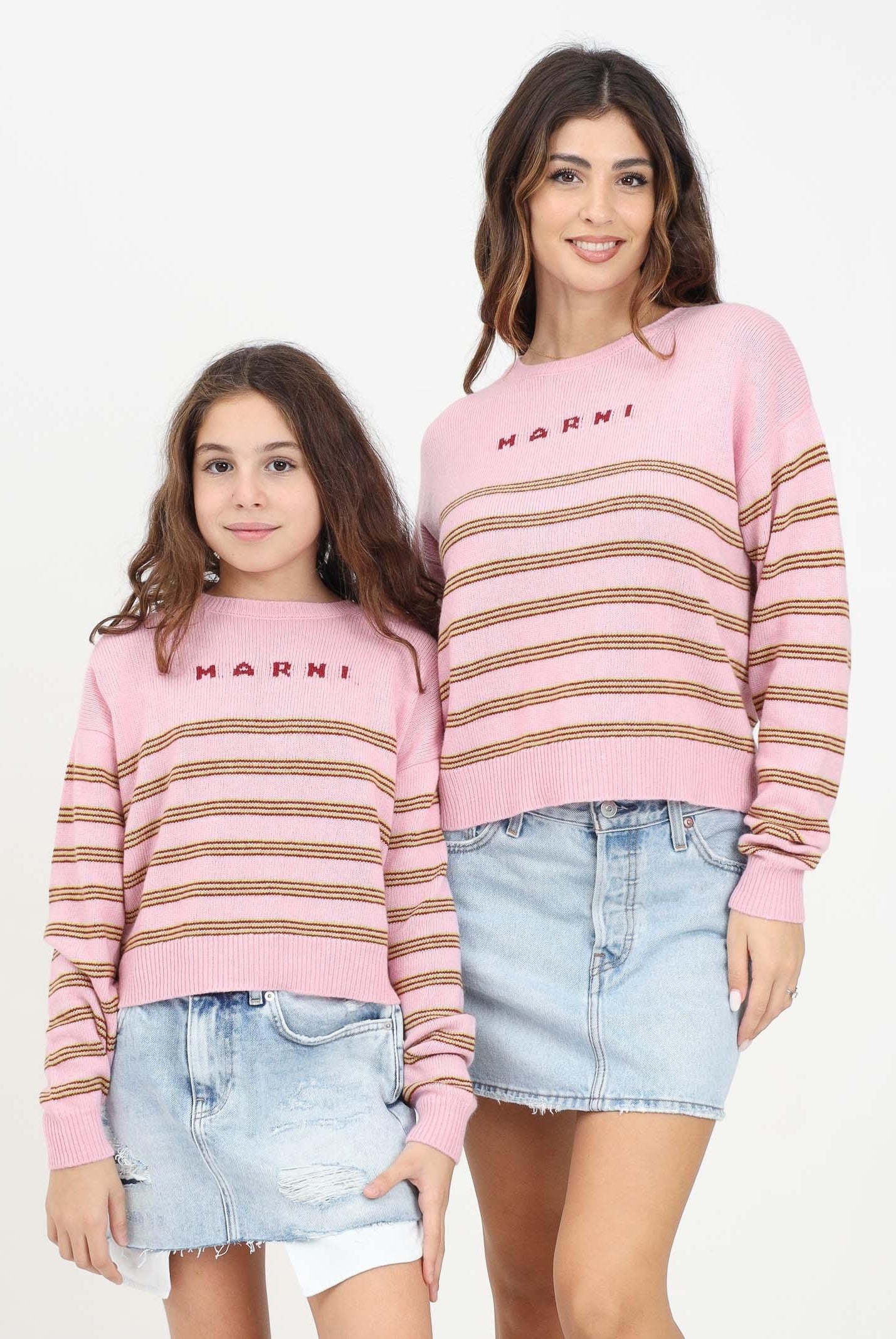 Maglioncino girocollo rosa per donna e bambina con logo e motivo a righe M01205M00SZ 0M345 MARNI