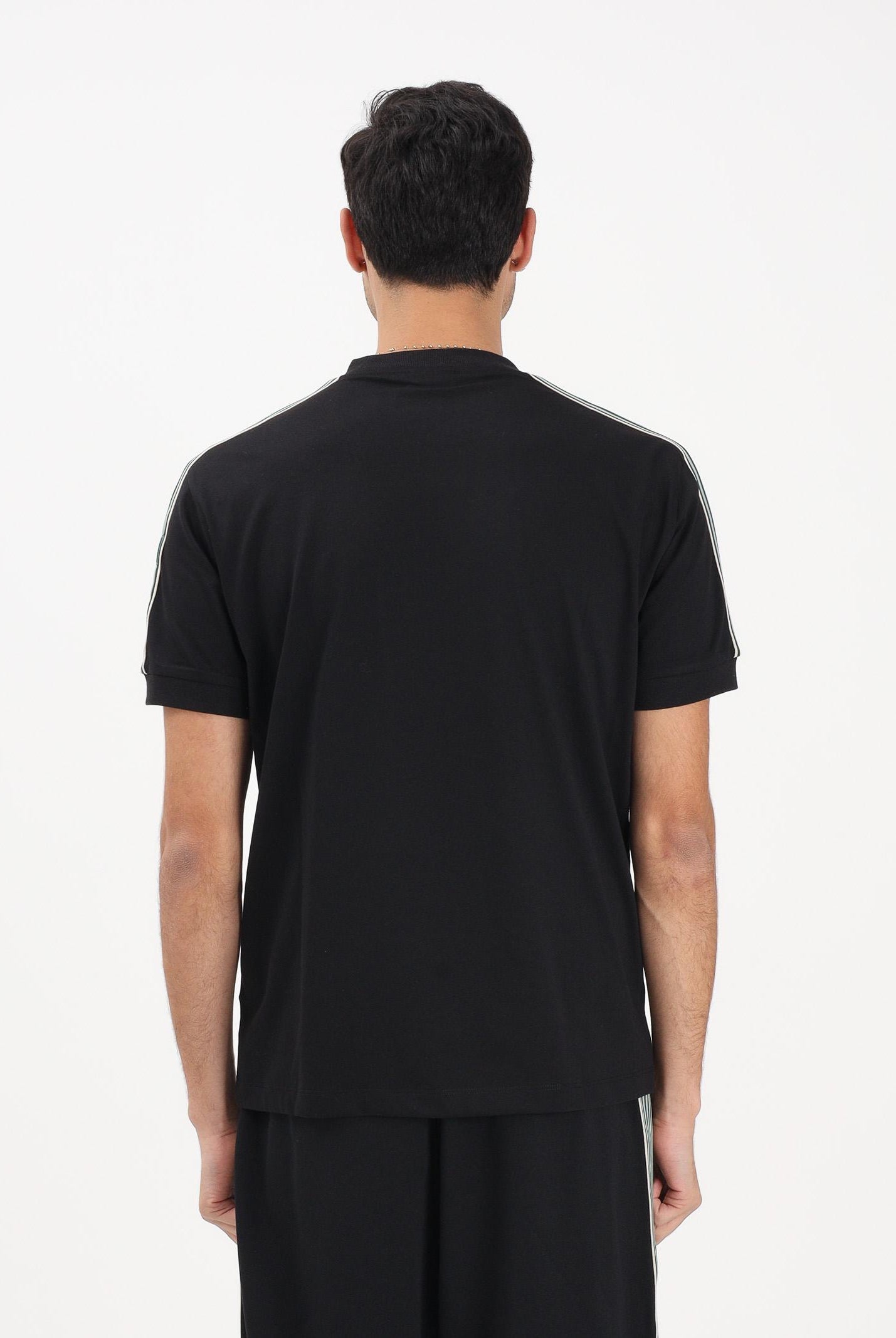 EA7 T-shirt a manica corta nera da uomo con dettaglio in gors sulle spalle e logo EA7 7M001507AF16548 UC001 EA7