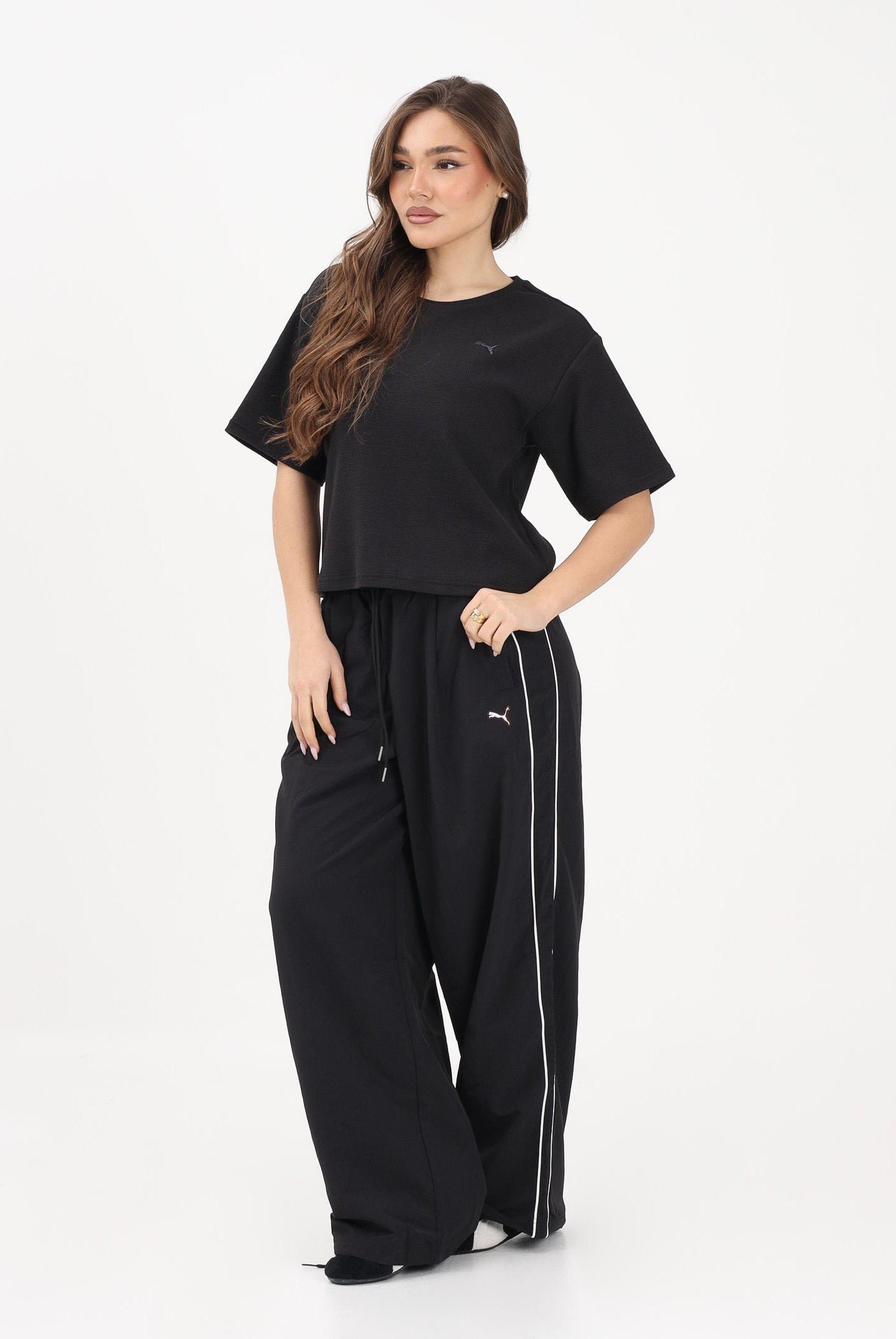 PUMA T-shirt a manica corta Essentials Elevated Relaxed nera da donna 691813 01 PUMA