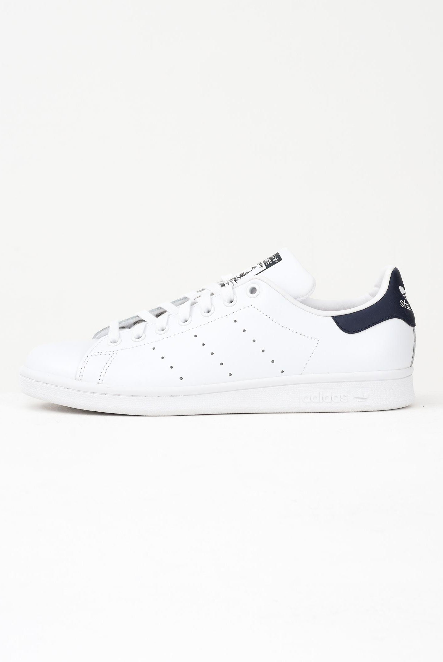 ADIDAS ORIGINALS Sneakers Stan Smith bianche e blu da uomo M20325 . ADIDAS ORIGINALS