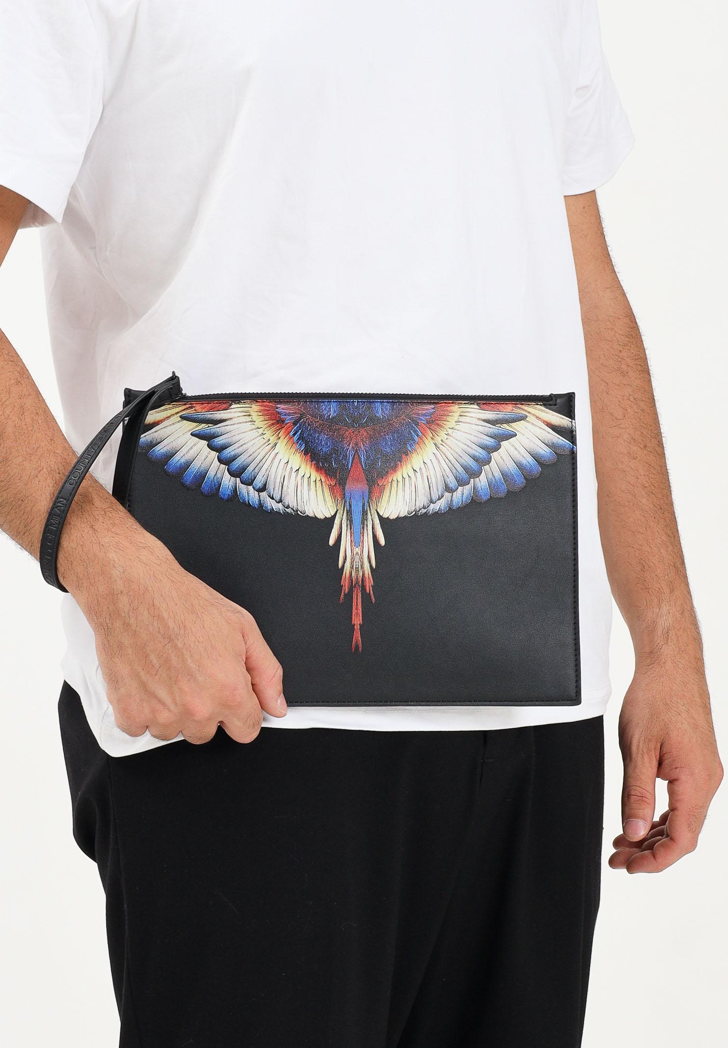 MARCELO BURLON COUNTY OF MILAN Pochette a mano nera per uomo e donna con stampa COMAF250133 . MARCELO BURLON COUNTY OF MILAN