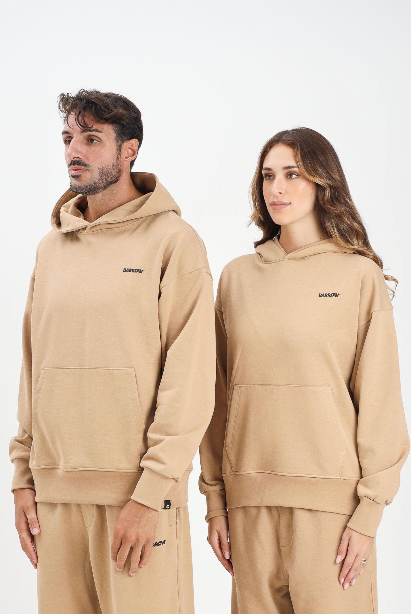 BARROW Felpa con cappuccio beige per uomo e donna rifinita da stampa logo F5BWUAHS068 307 BARROW