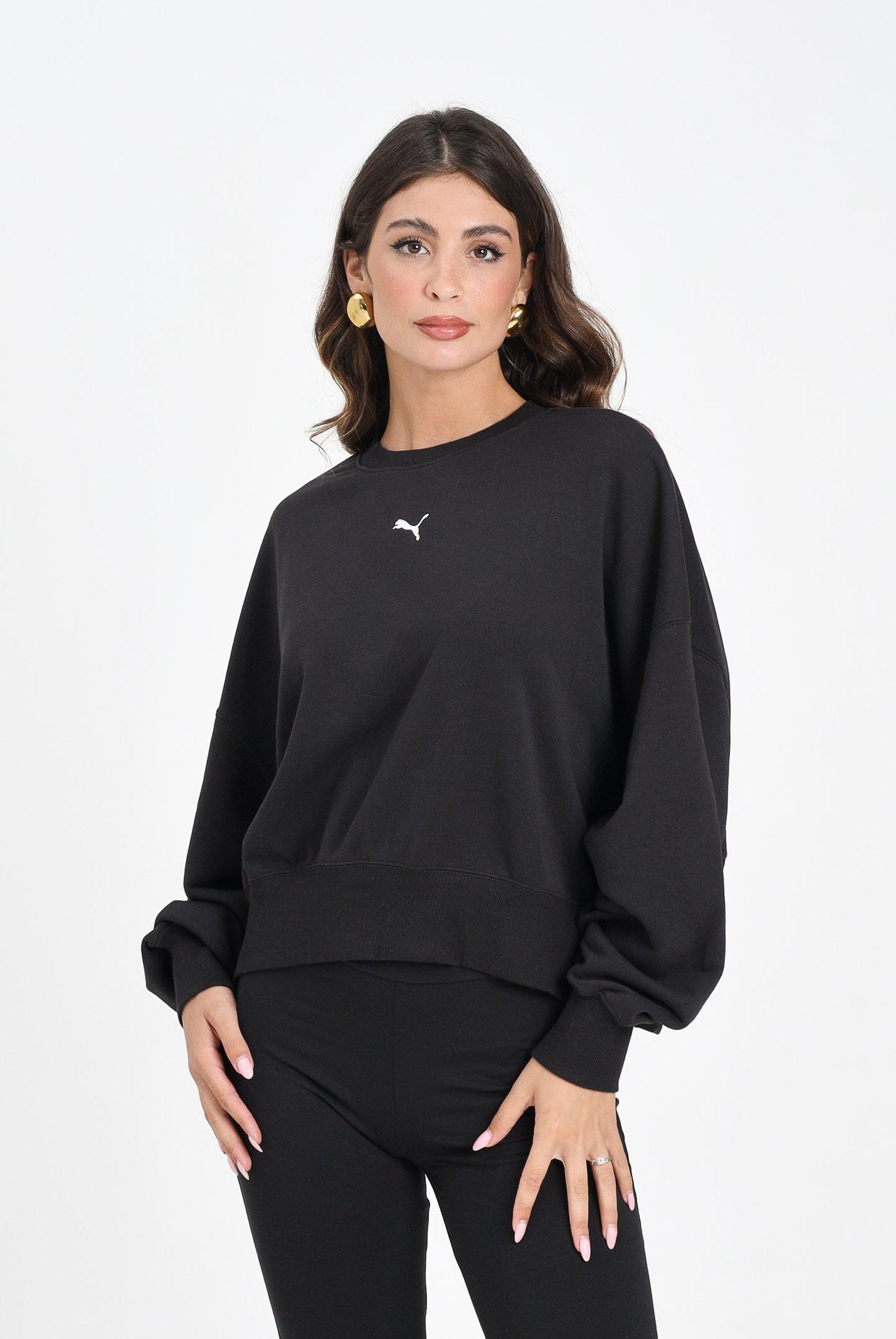 PUMA Felpa girocollo WARDROBE Essentials Oversized Crew nera da donna 629748 01 PUMA