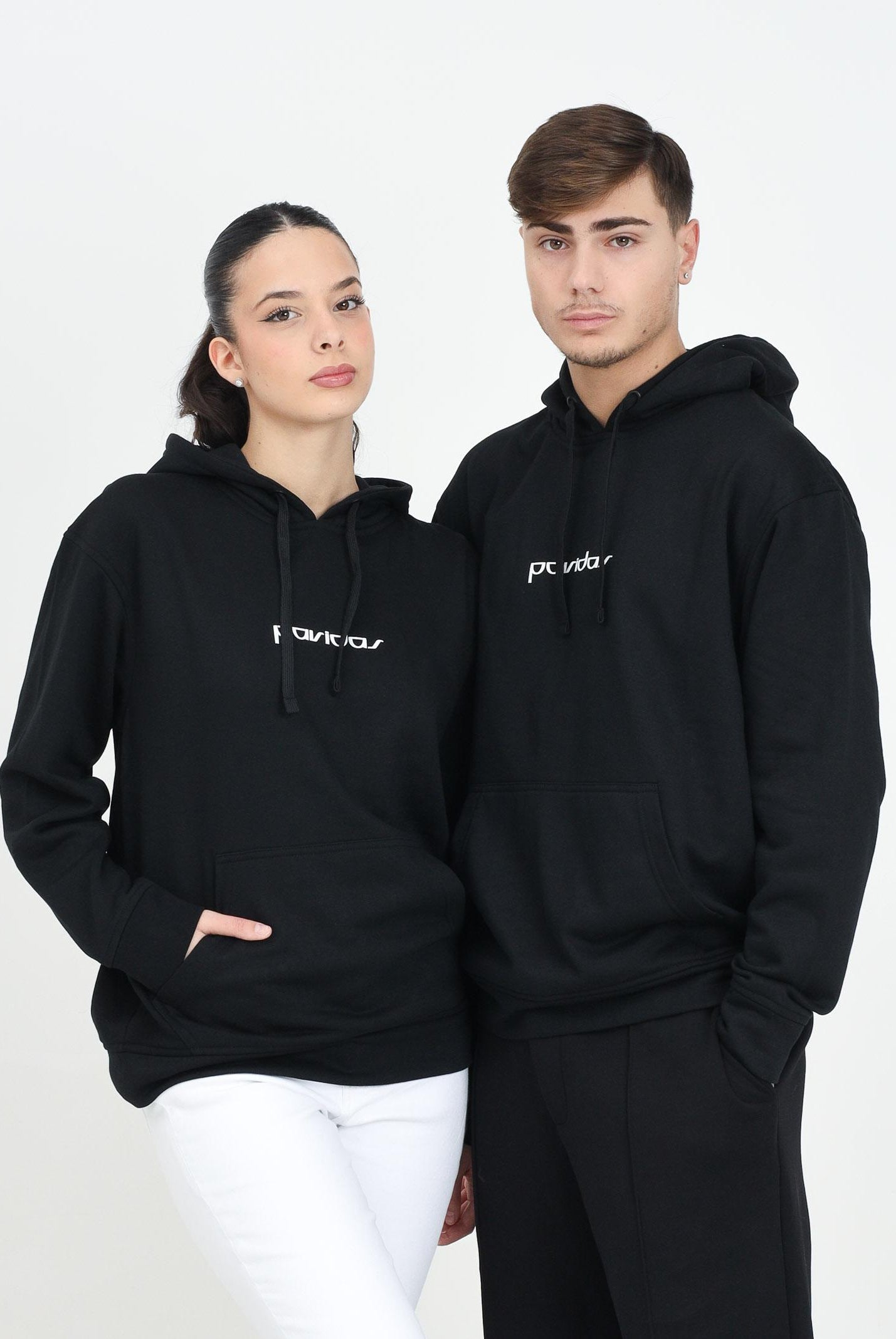 Felpa con cappuccio nera per uomo e donna rifinita da stampa logo PAVIDAS-HOODIE BLACK PAVIDAS