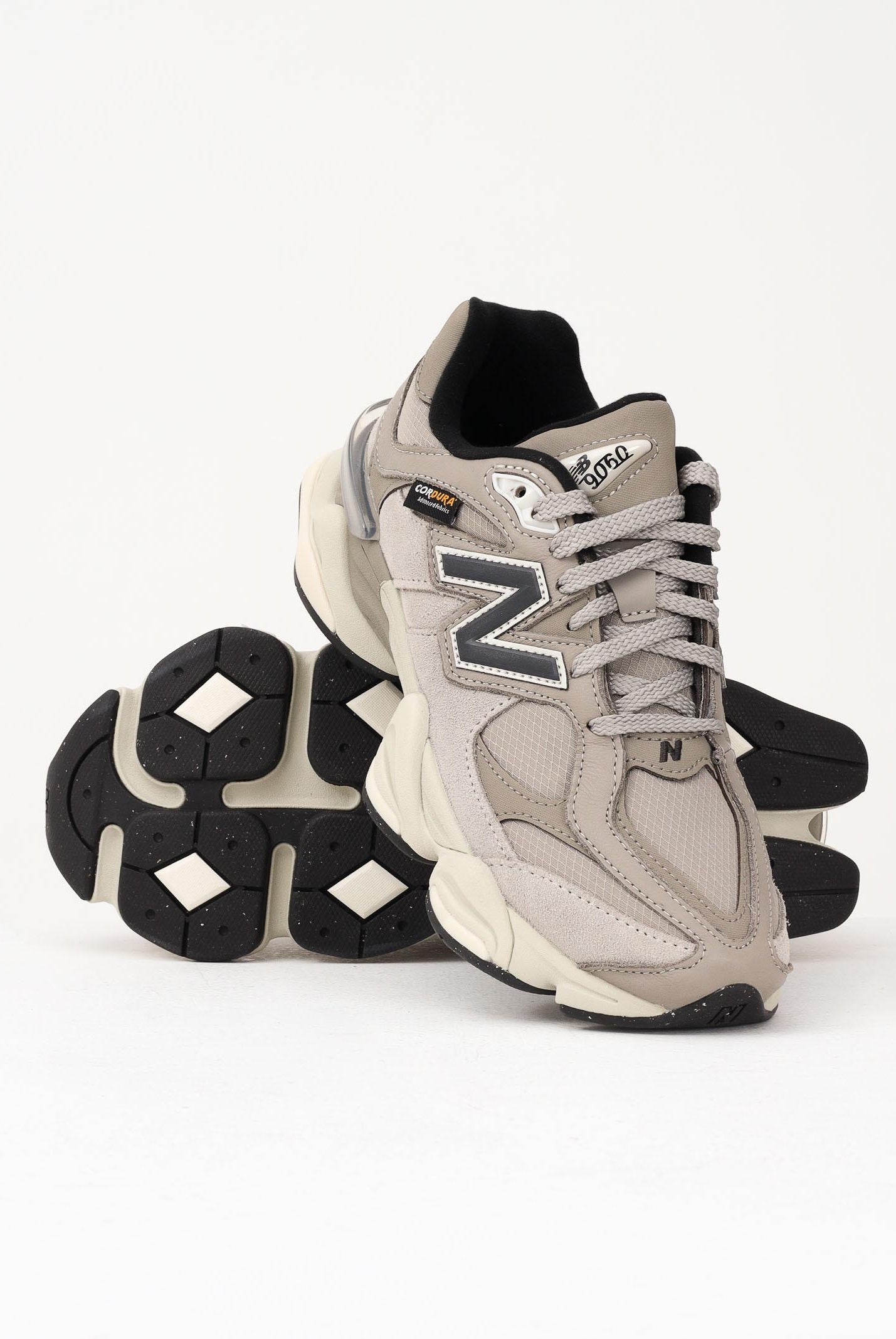 NEW BALANCE Sneakers 9060 beige per uomo e donna U9060ORD NEW BALANCE