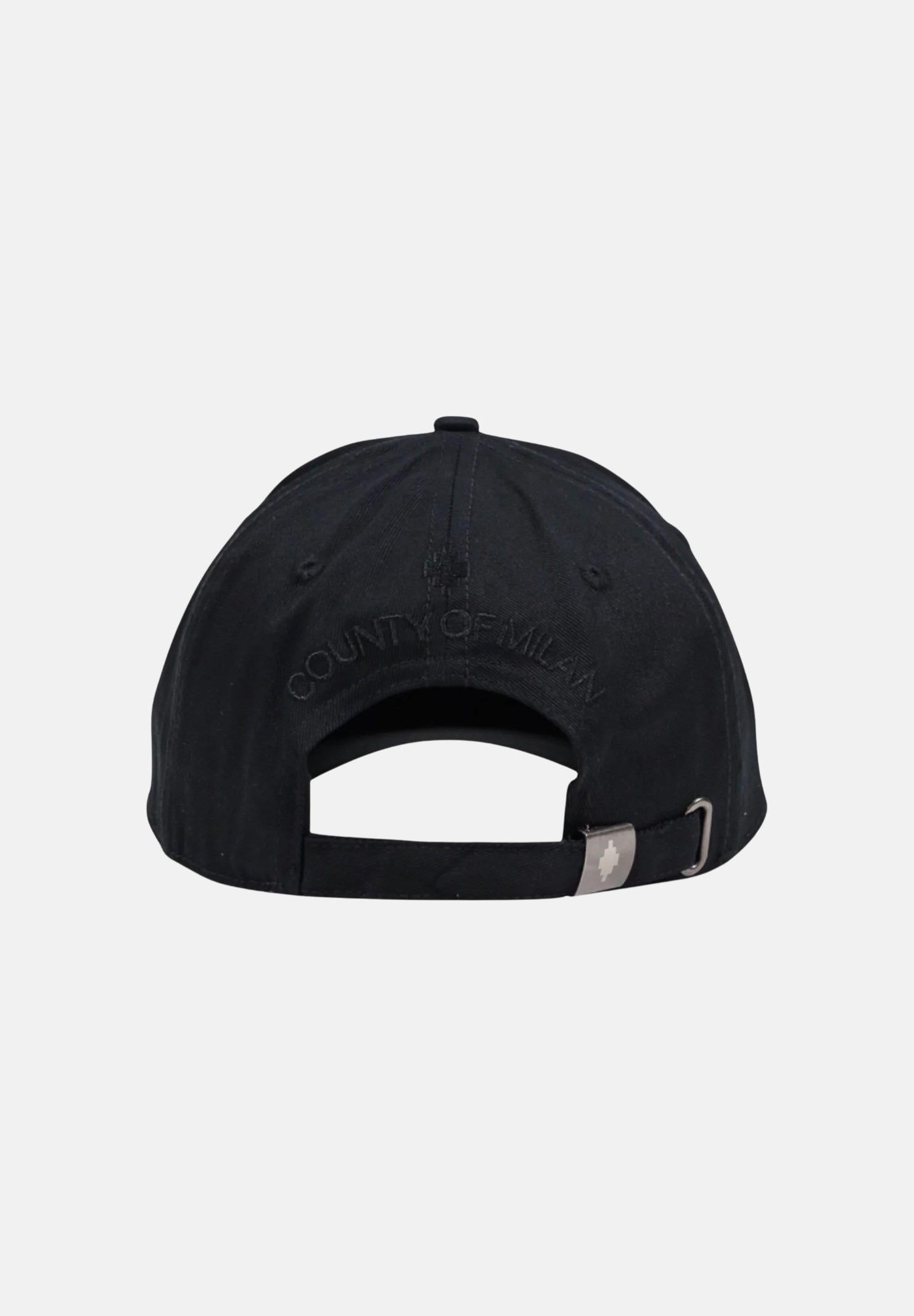 MARCELO BURLON COUNTY OF MILAN Cappello nero per uomo e donna con logo COMAF250182 MARCELO BURLON COUNTY OF MILAN
