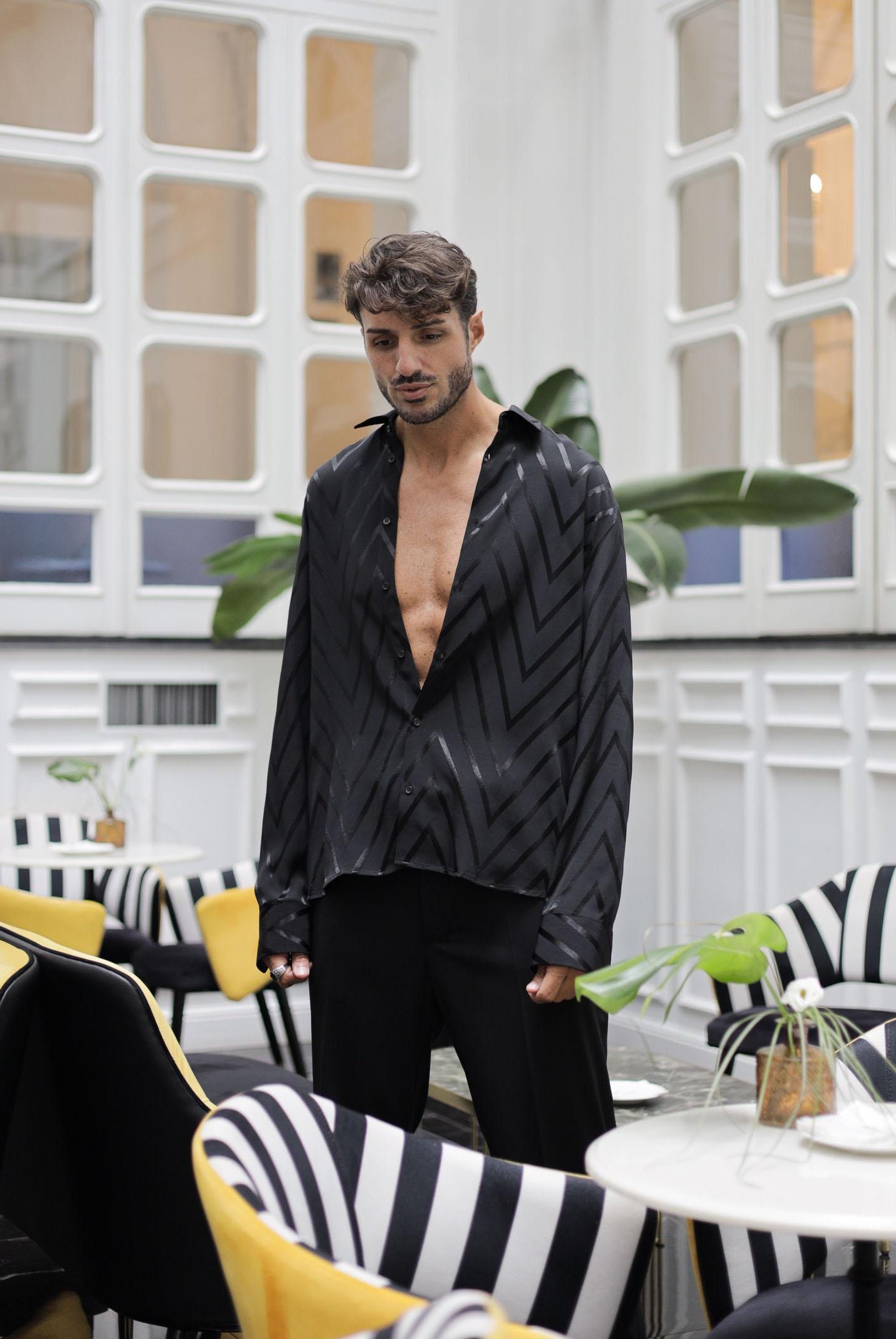 I'M BRIAN Camicia a manica lunga nera da uomo con fantasia a zig-zag CA3426 009 I'M BRIAN