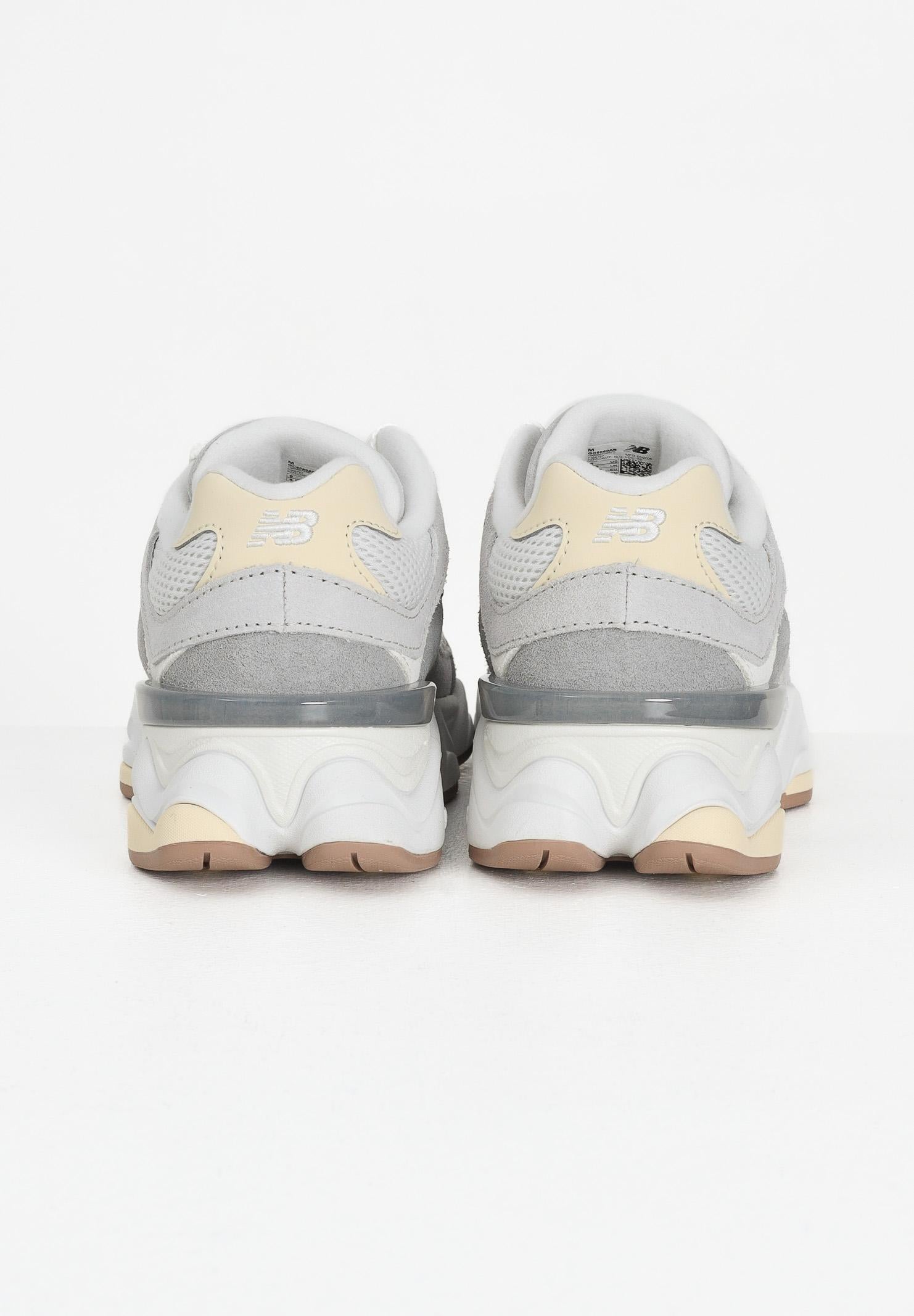 NEW BALANCE Sneakers 9060 grigie per uomo e donna GC9060AB . NEW BALANCE