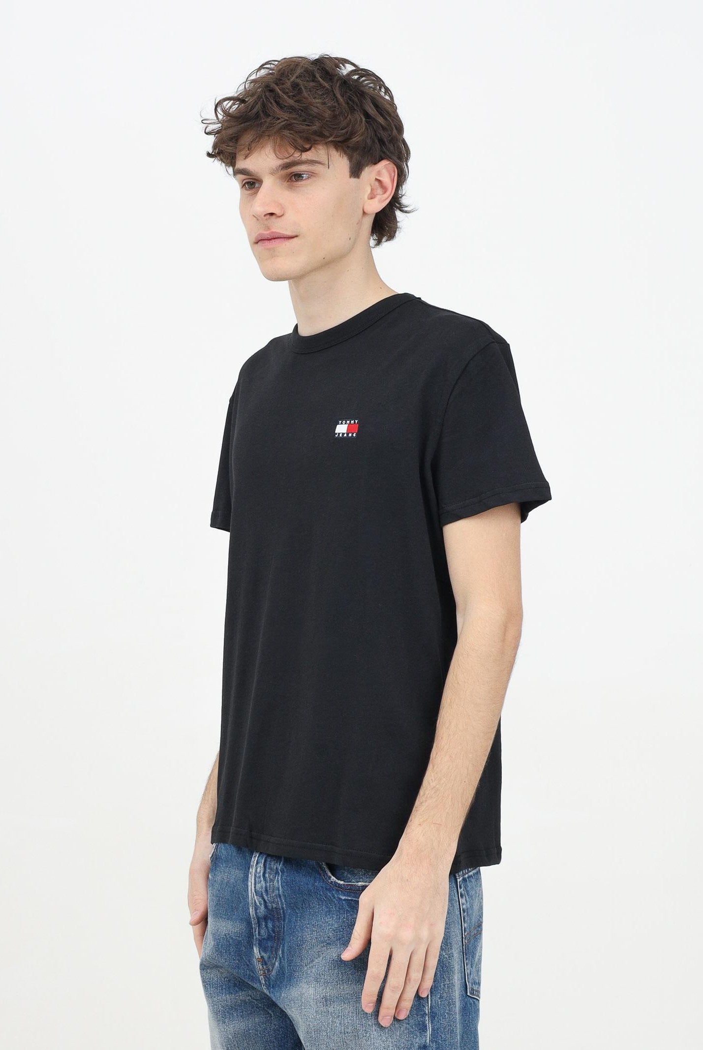 TOMMY JEANS T-shirt a manica corta nera da uomo con ricamo logo DM0DM20322 BDS TOMMY JEANS