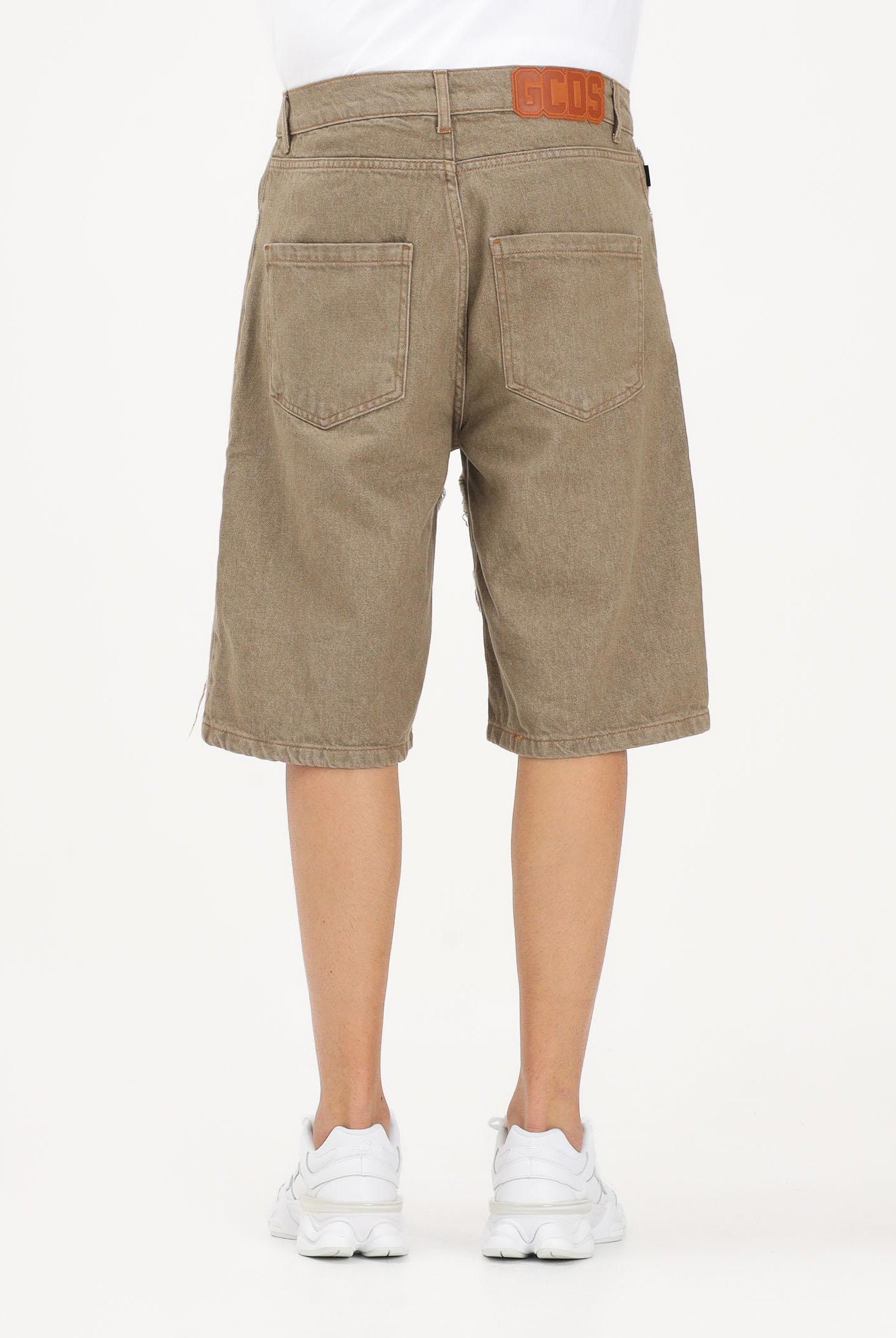 GCDS Bermuda in denim beige per uomo e donna con logo C1MWQL223D087 320T GCDS