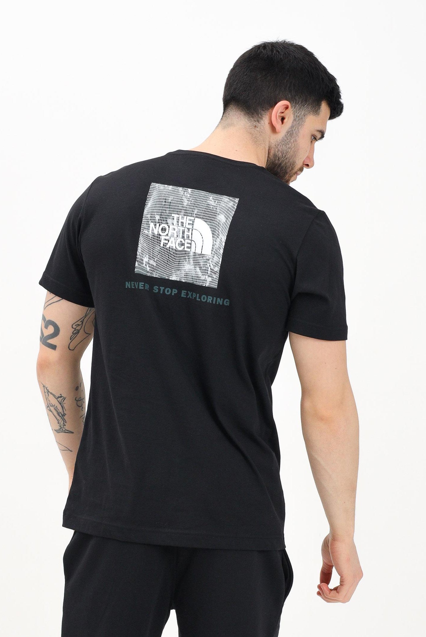 THE NORTH FACE T-shirt a manica corta NSE Box nera da uomo NF0A8C4U9431 . THE NORTH FACE