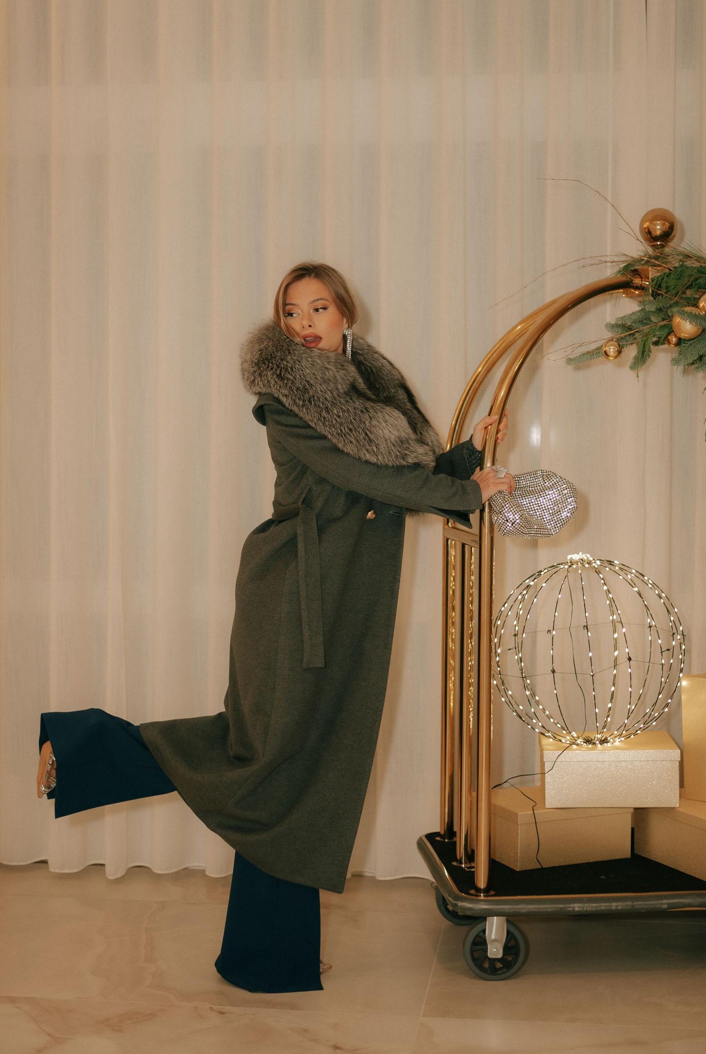 YES LONDON Cappotto grigio da donna con collo in vera pelliccia CD1218 GR YES LONDON