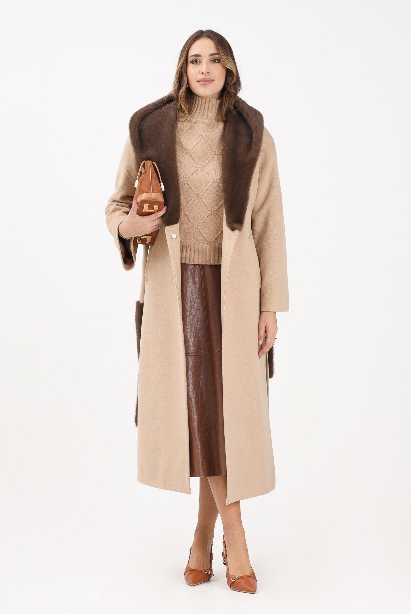 YES LONDON Cappotto beige da donna con dettagli in vera pelliccia CD1221 CA YES LONDON
