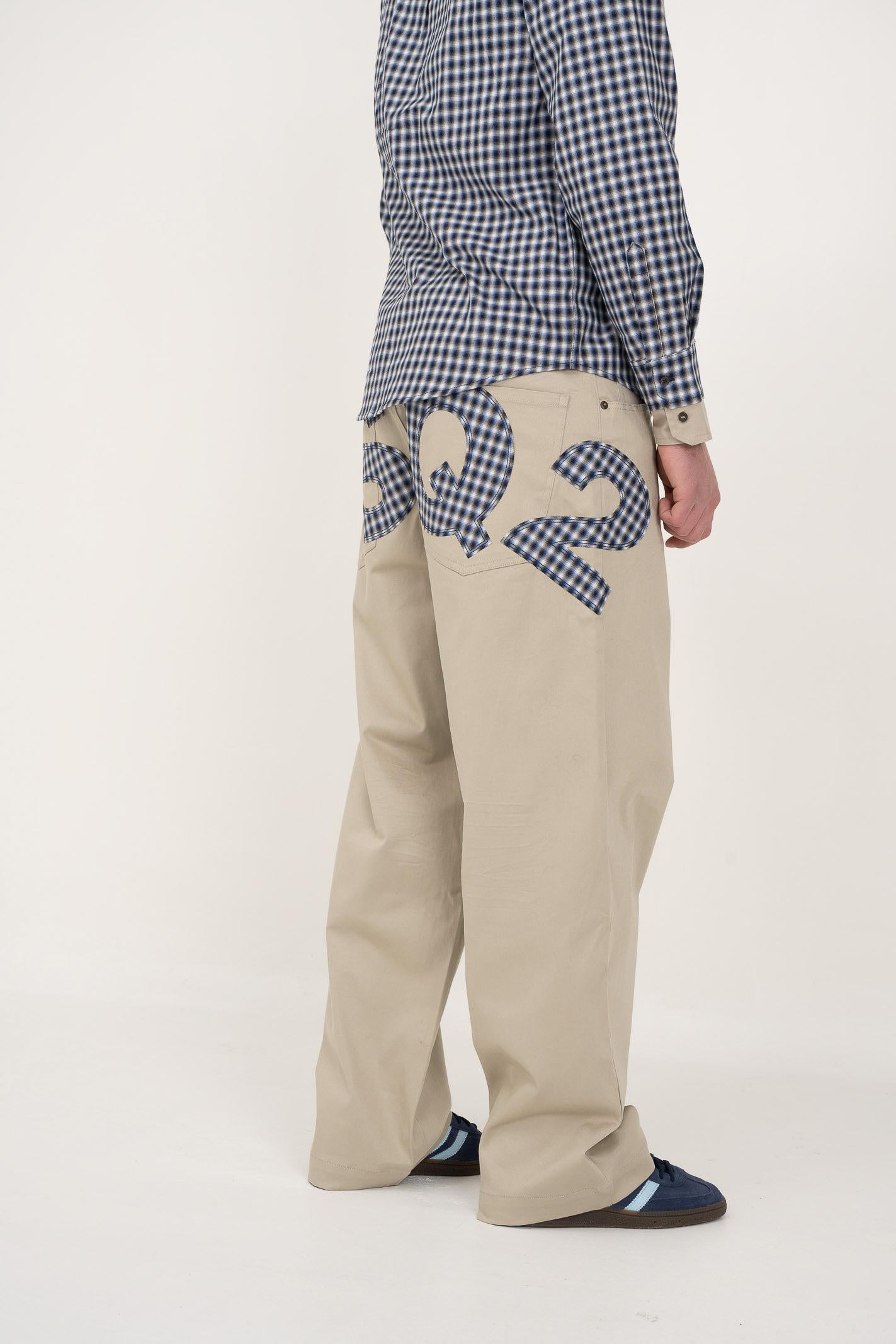 DSQUARED2 Pantalone beige per donna, ragazzi e bambini con il logo DSQ2 ricamato sul retro DQ2734D00XC DQ717 DSQUARED2