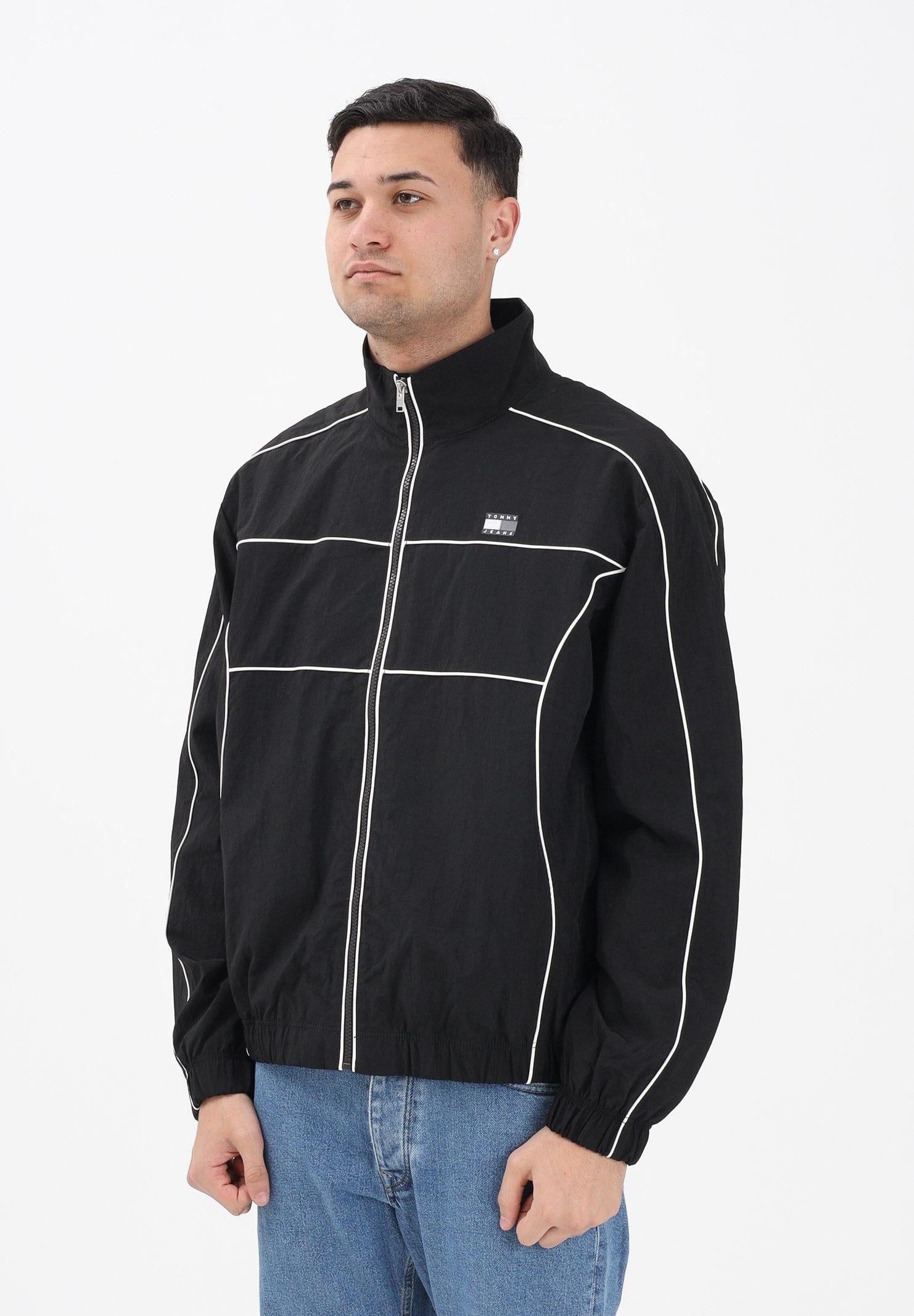 TOMMY JEANS Giacca a vento nera da uomo con logo DM0DM22297 BDS TOMMY JEANS