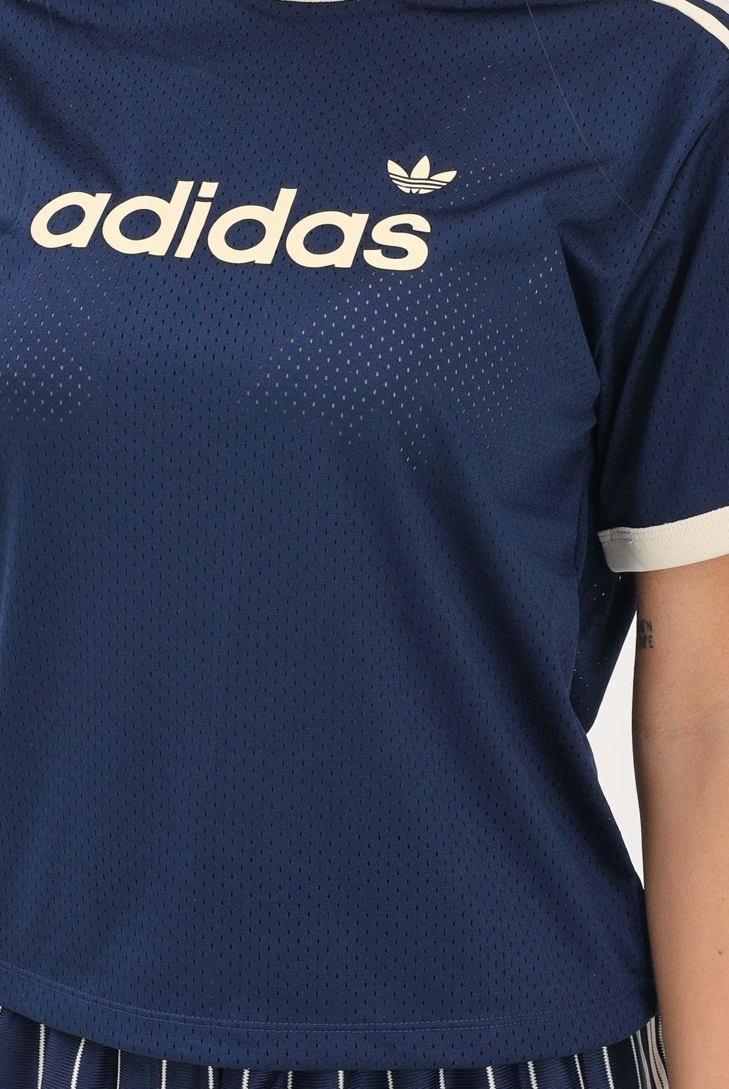 ADIDAS ORIGINALS t-shirt Lineaer in Mesh Night Indigo / Warm Vanilla blu navy e panna donna. KS9841 . ADIDAS ORIGINALS