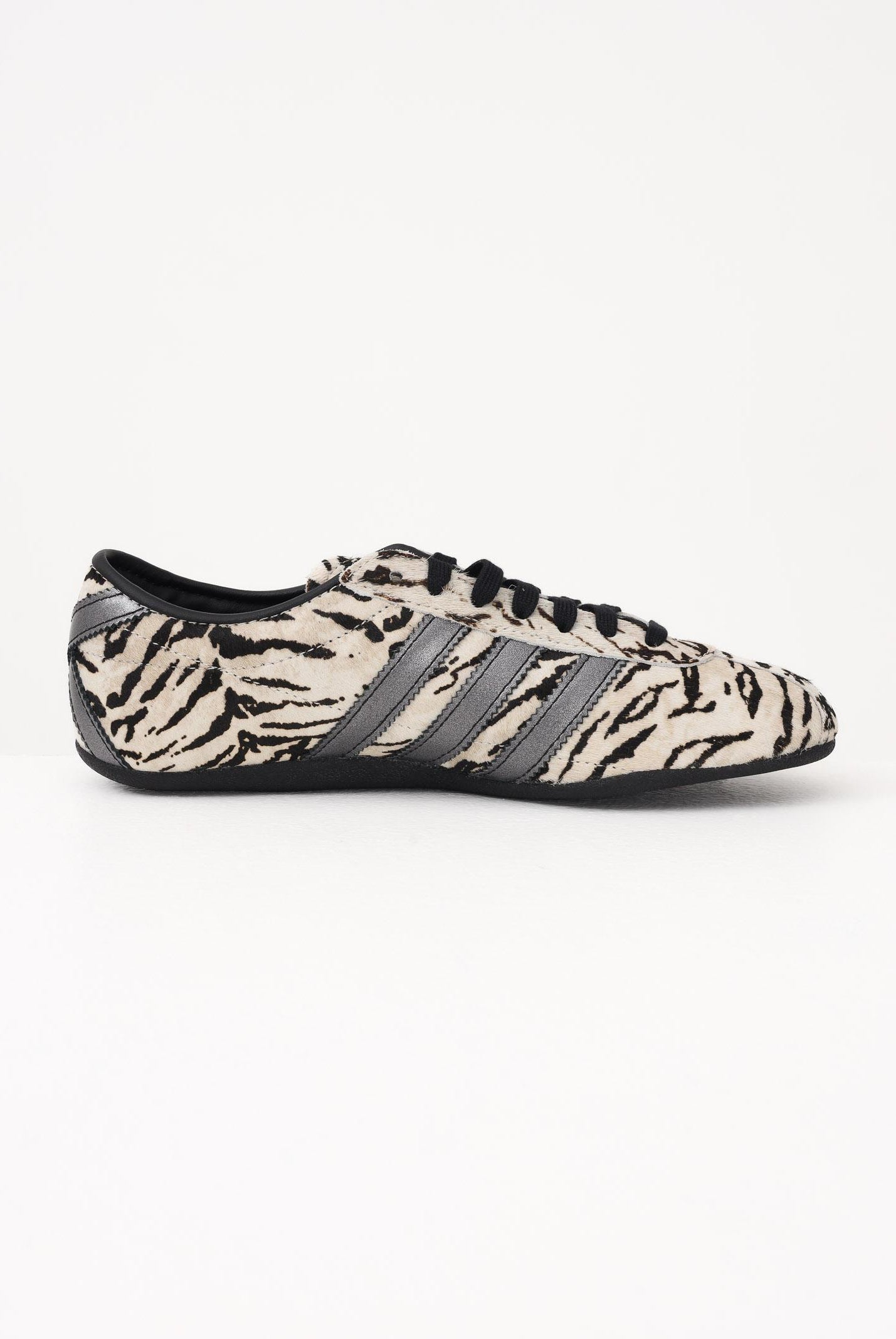 ADIDAS ORIGINALS Sneakers TOKYO nere e panna da donna con stampa animalier KI4173 . ADIDAS ORIGINALS