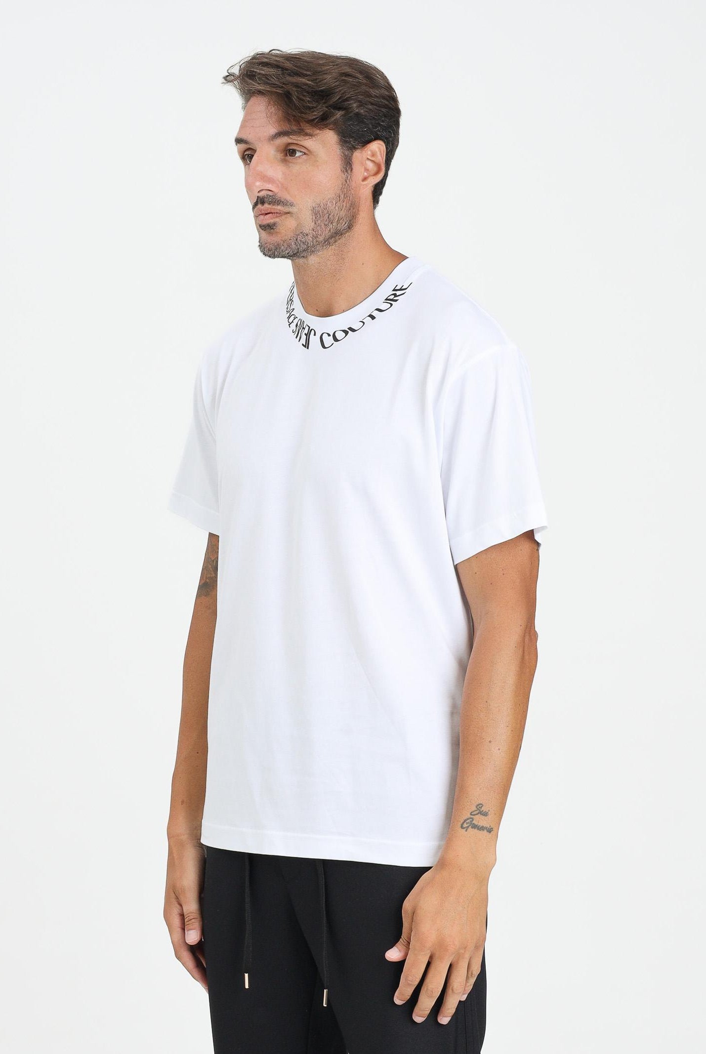 VERSACE JEANS COUTURE T-shirt a manica corta bianco da uomo con girocollo logato 79GAHP03CJ01P 003 VERSACE JEANS COUTURE